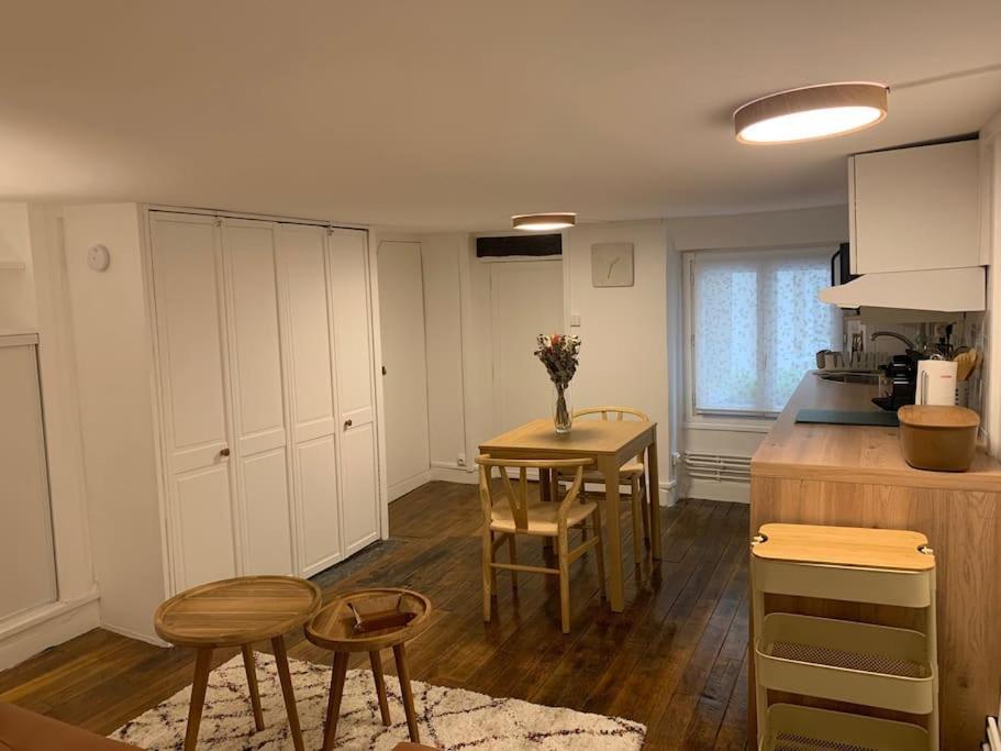 Cosy Flat Close To Montmarte, Ideal For 2 Pers Apartment Paris