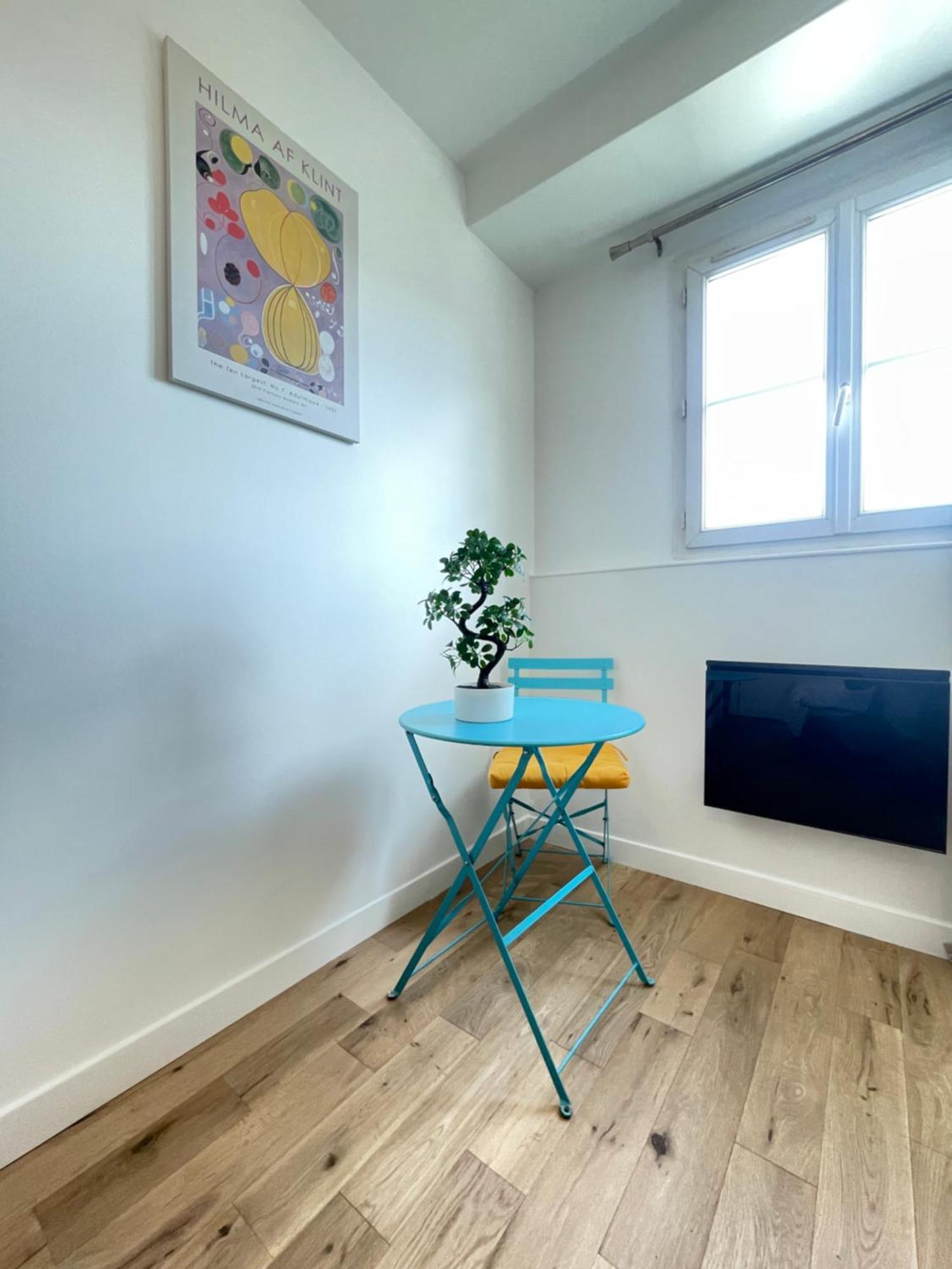 Apartment Superbe Haussmannien Suspendu *