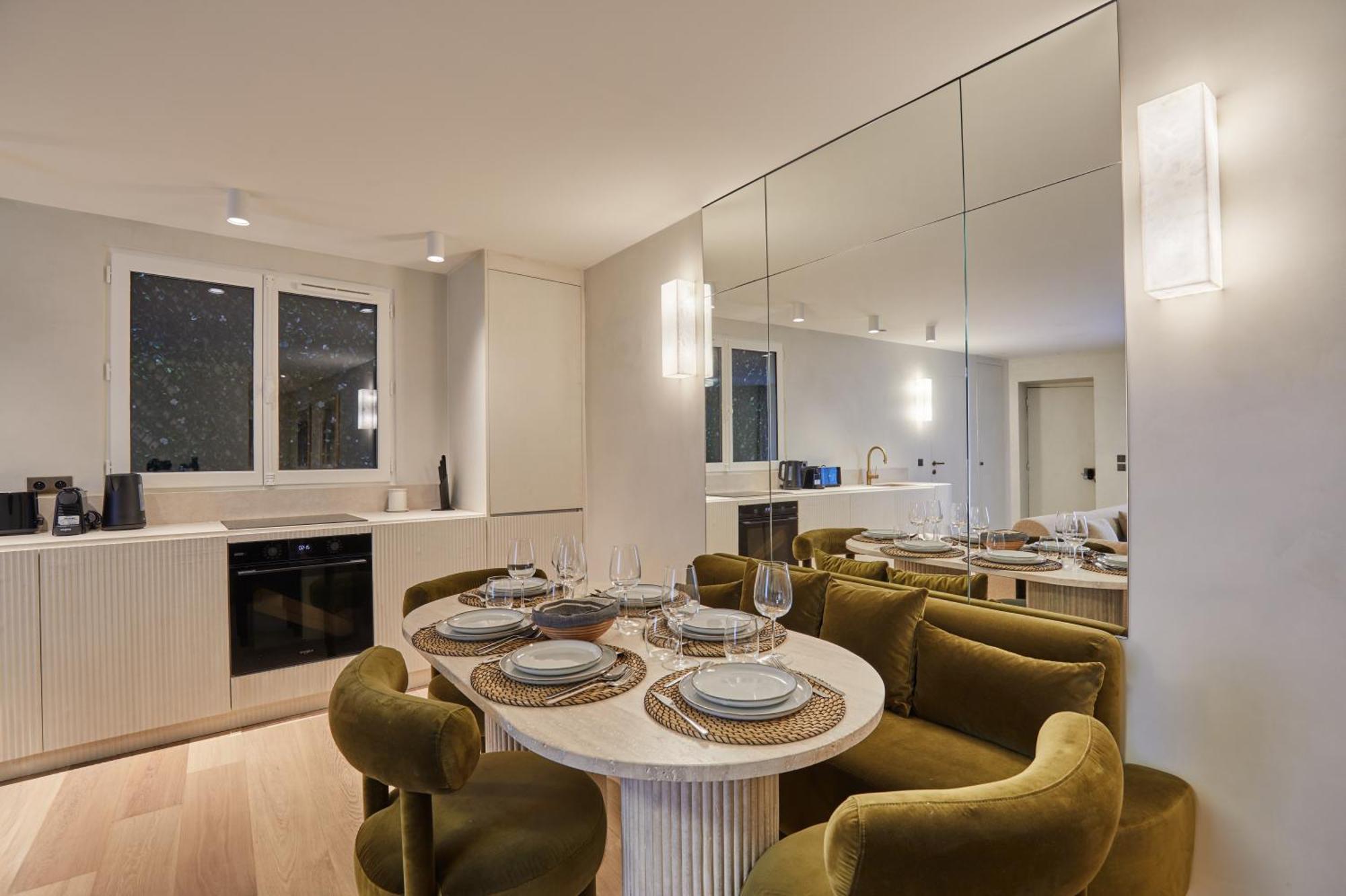 Apartment Louvre Palais Royal By Prestige