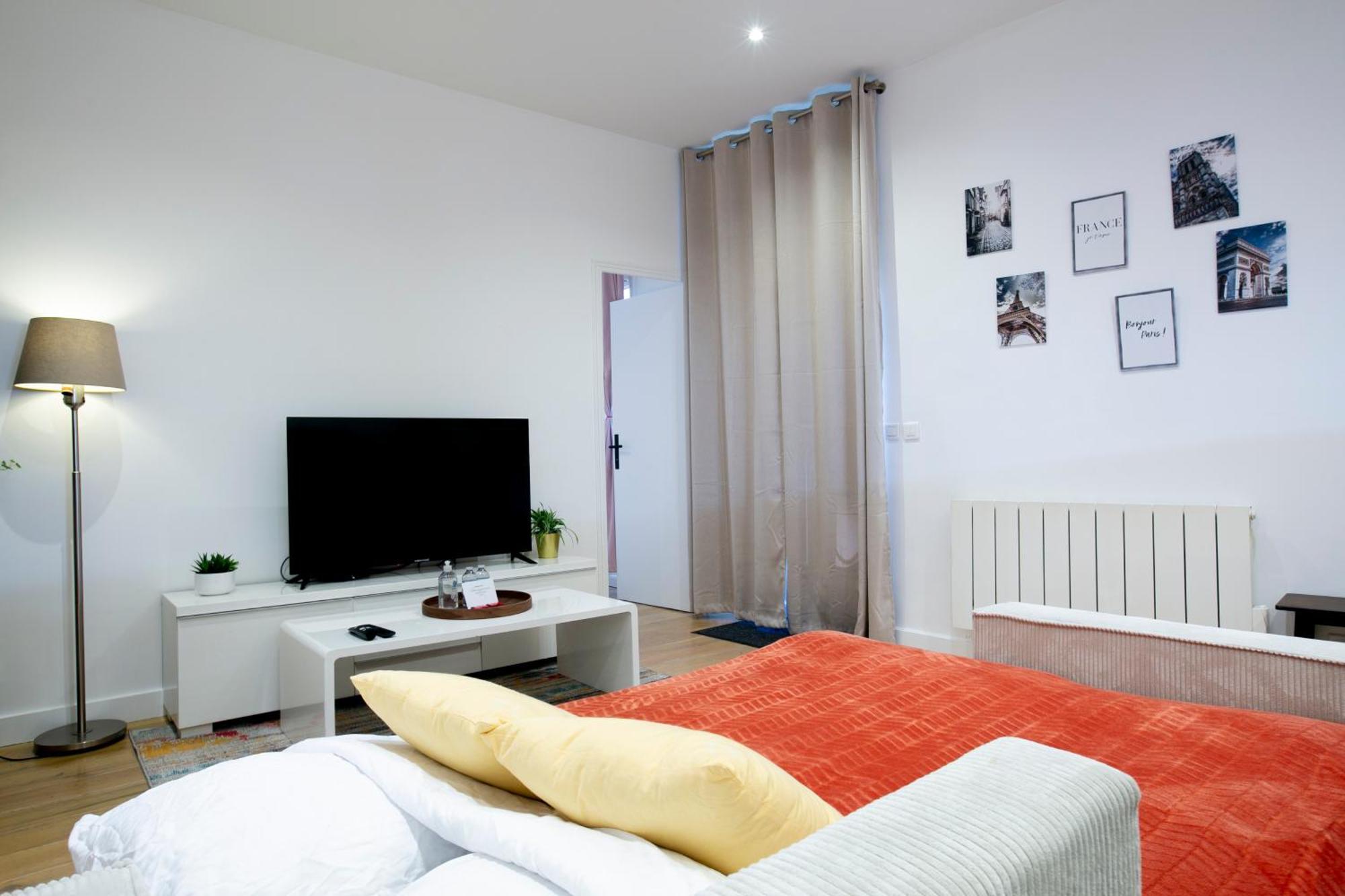 Apartment Warm 2 Bedrooms - C38 Paris