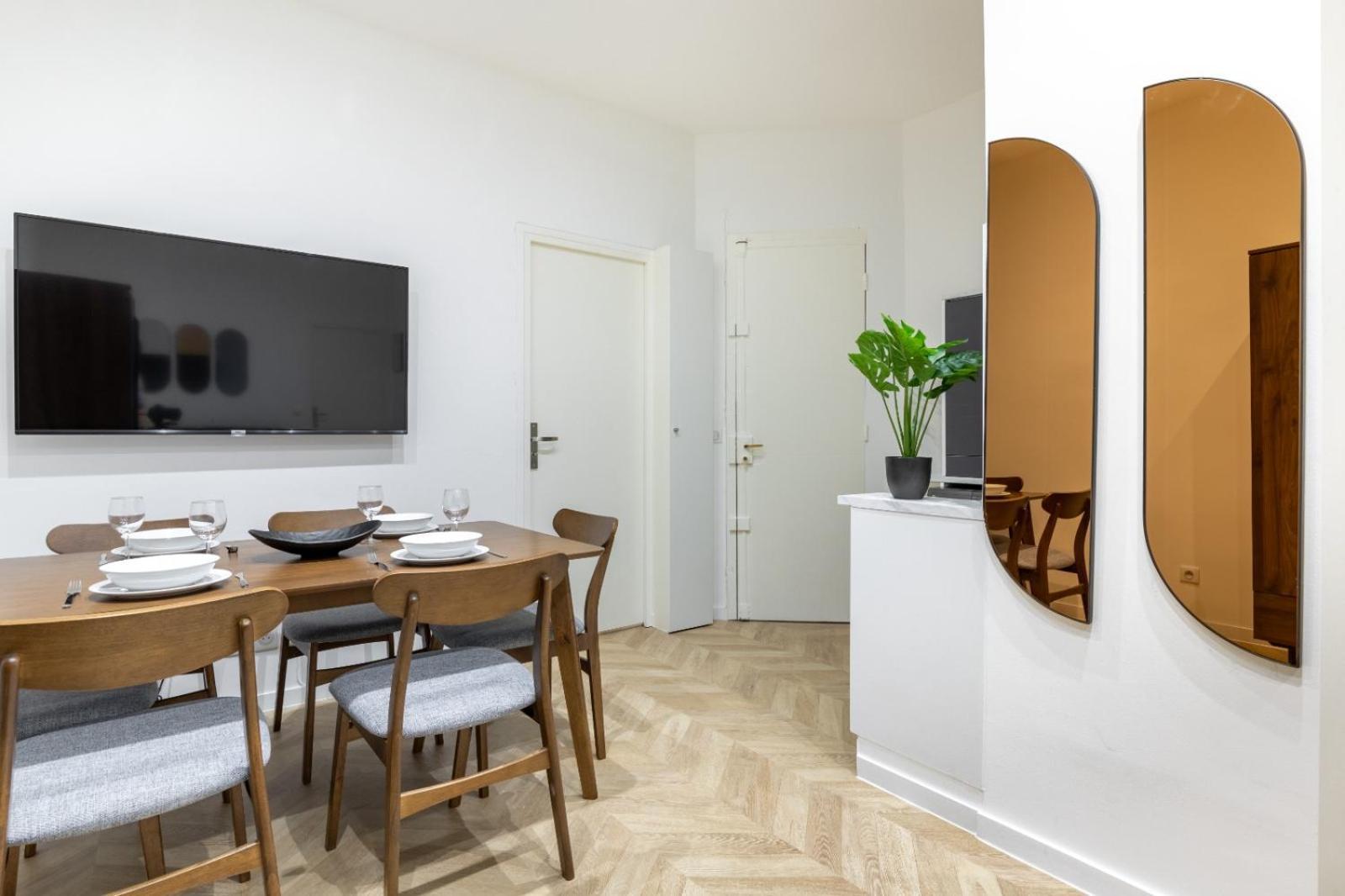 Hsh St Germain/jardin Du Luxembourg : Luxury * Paris