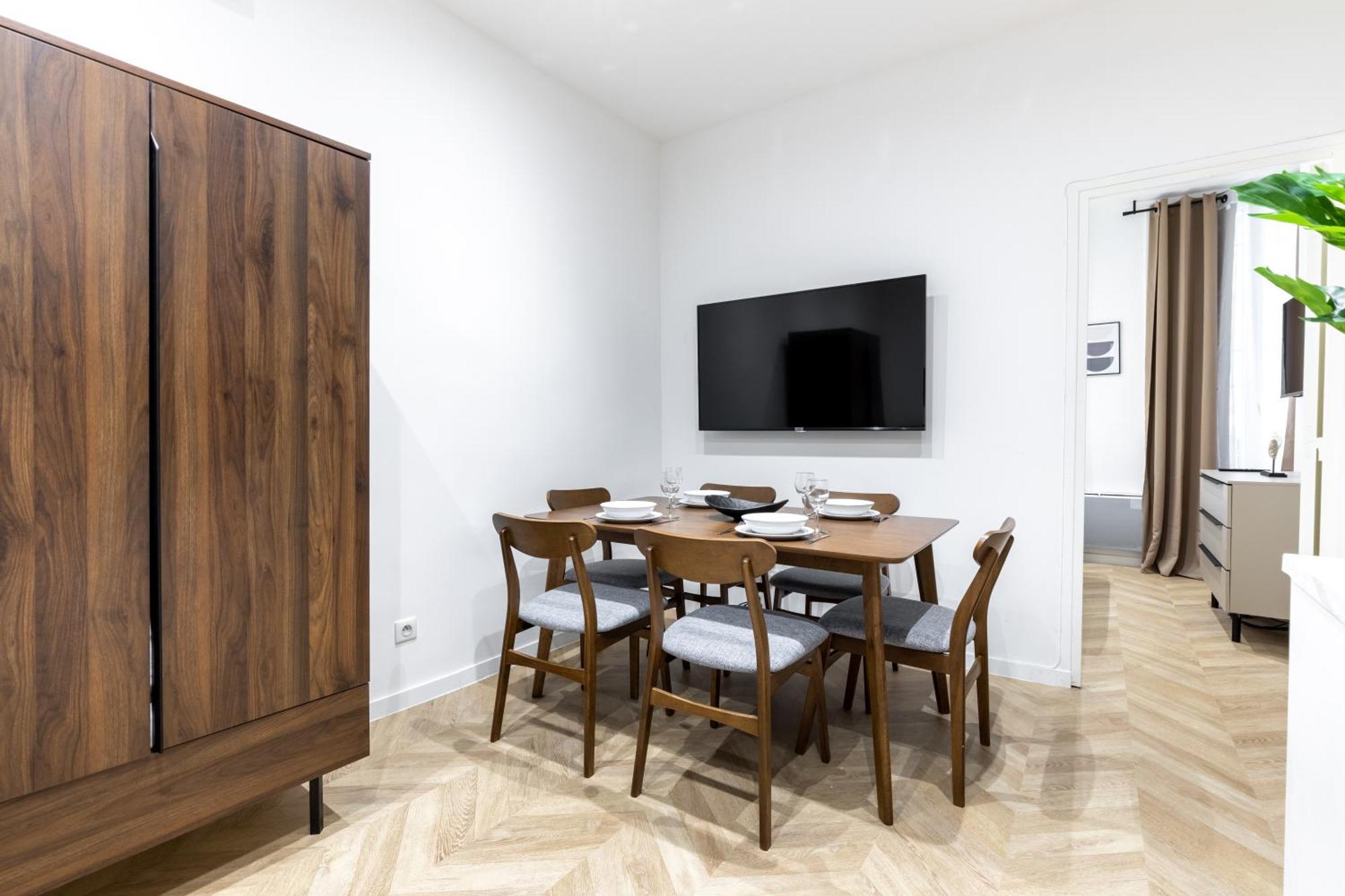 Hsh St Germain/jardin Du Luxembourg : Luxury Apartment Paris