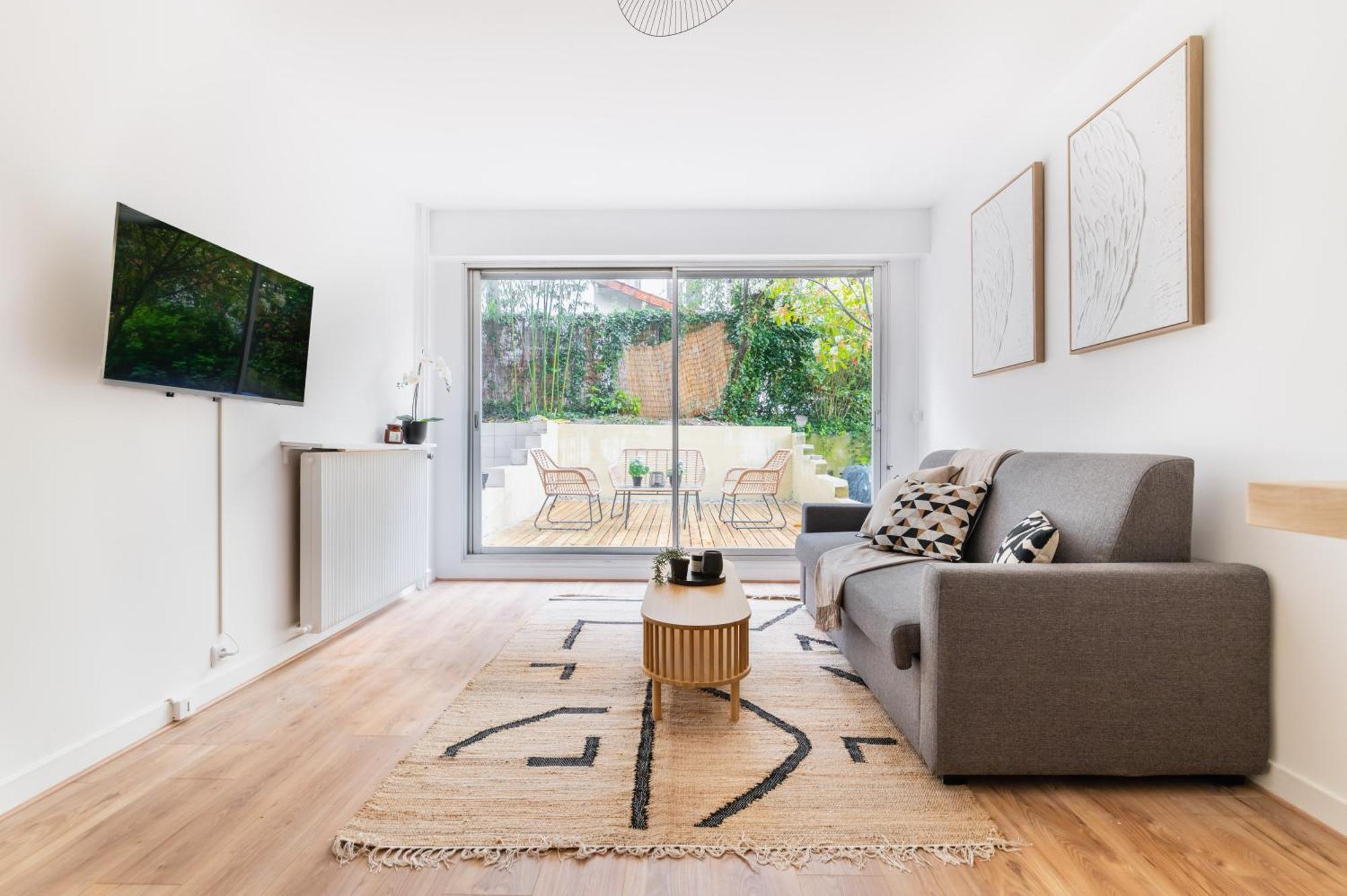 Flat Rue D'assas Private Garden Apartment
