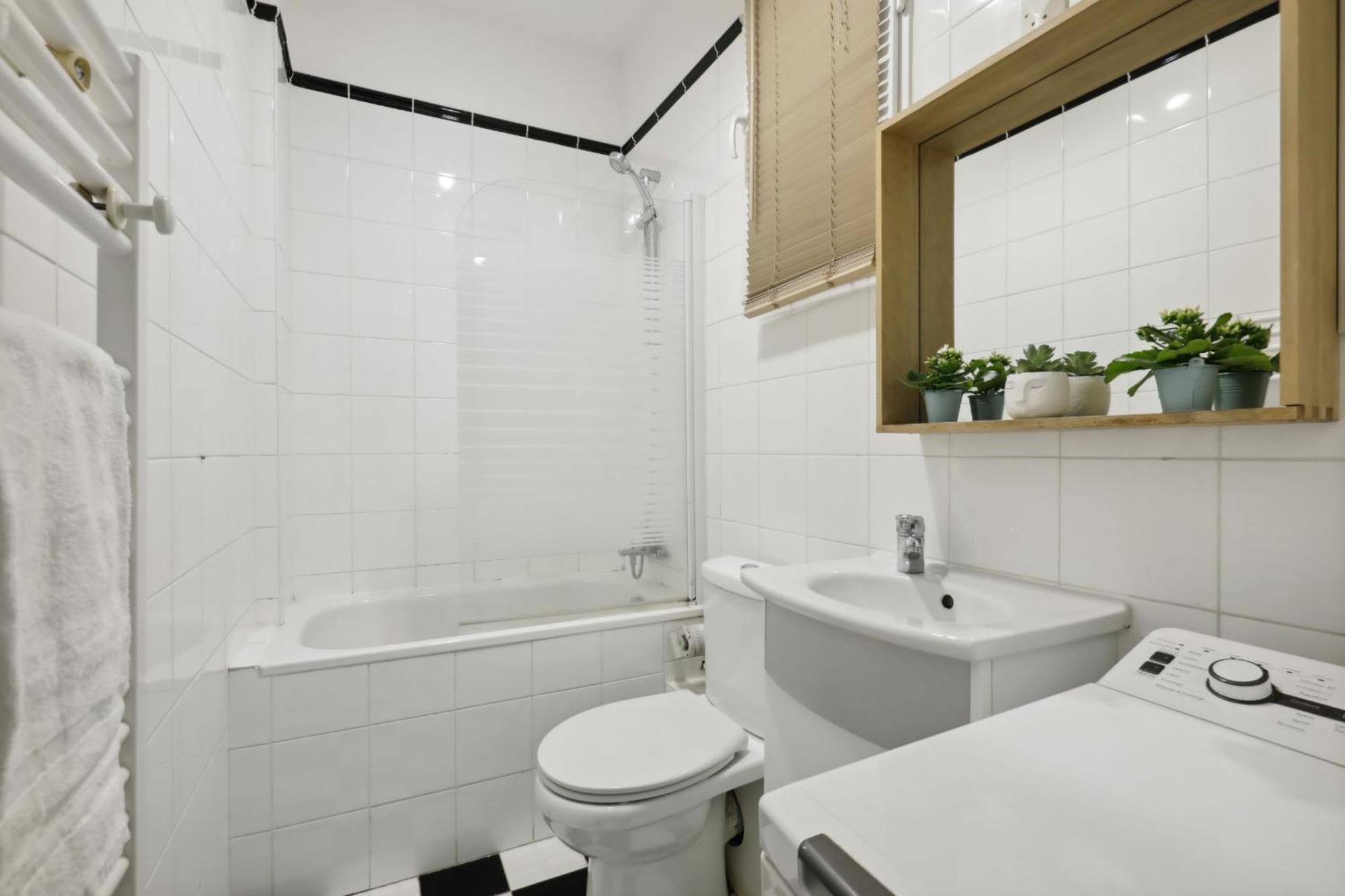 Le Marais & Place Des Vosges - Cityapartmentstay Apartment *