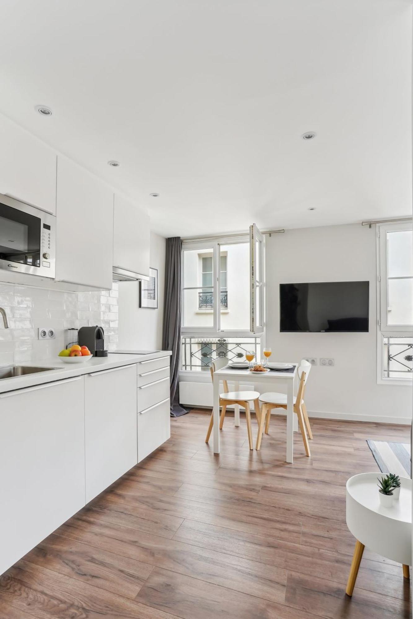 Marais 1br Cosy Charm