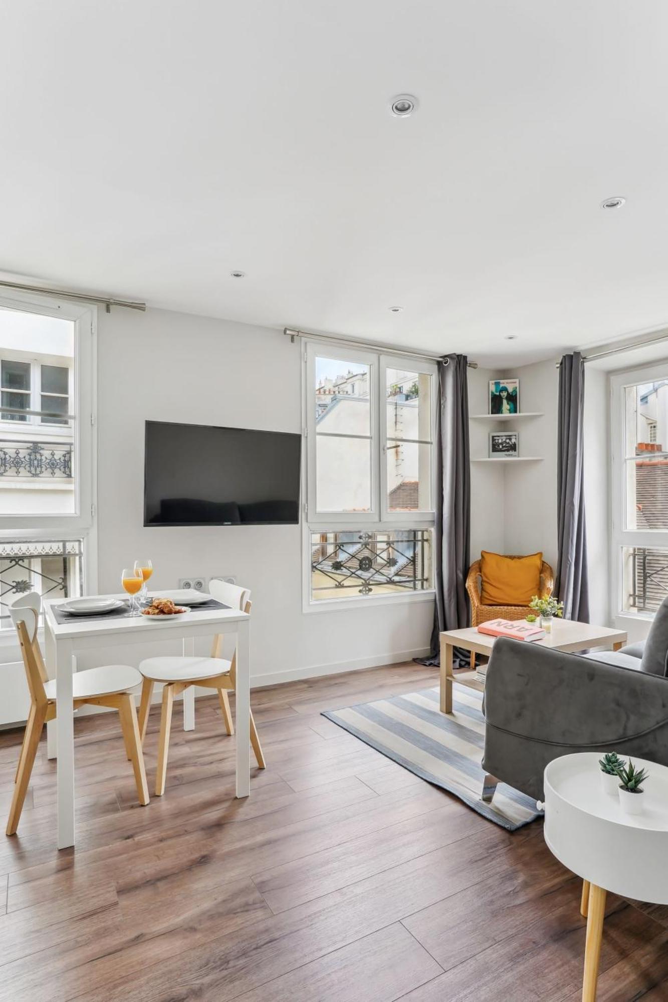 Marais 1br Cosy Charm *