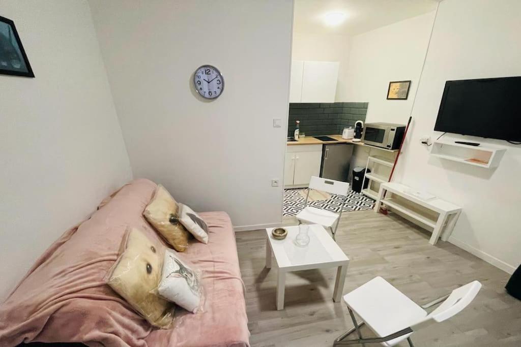 Studio Republique Montmartre - 2 Pers Apartment Paris