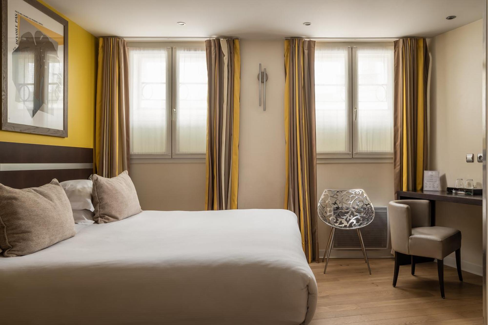 Arc De Triomphe Hotel 3*