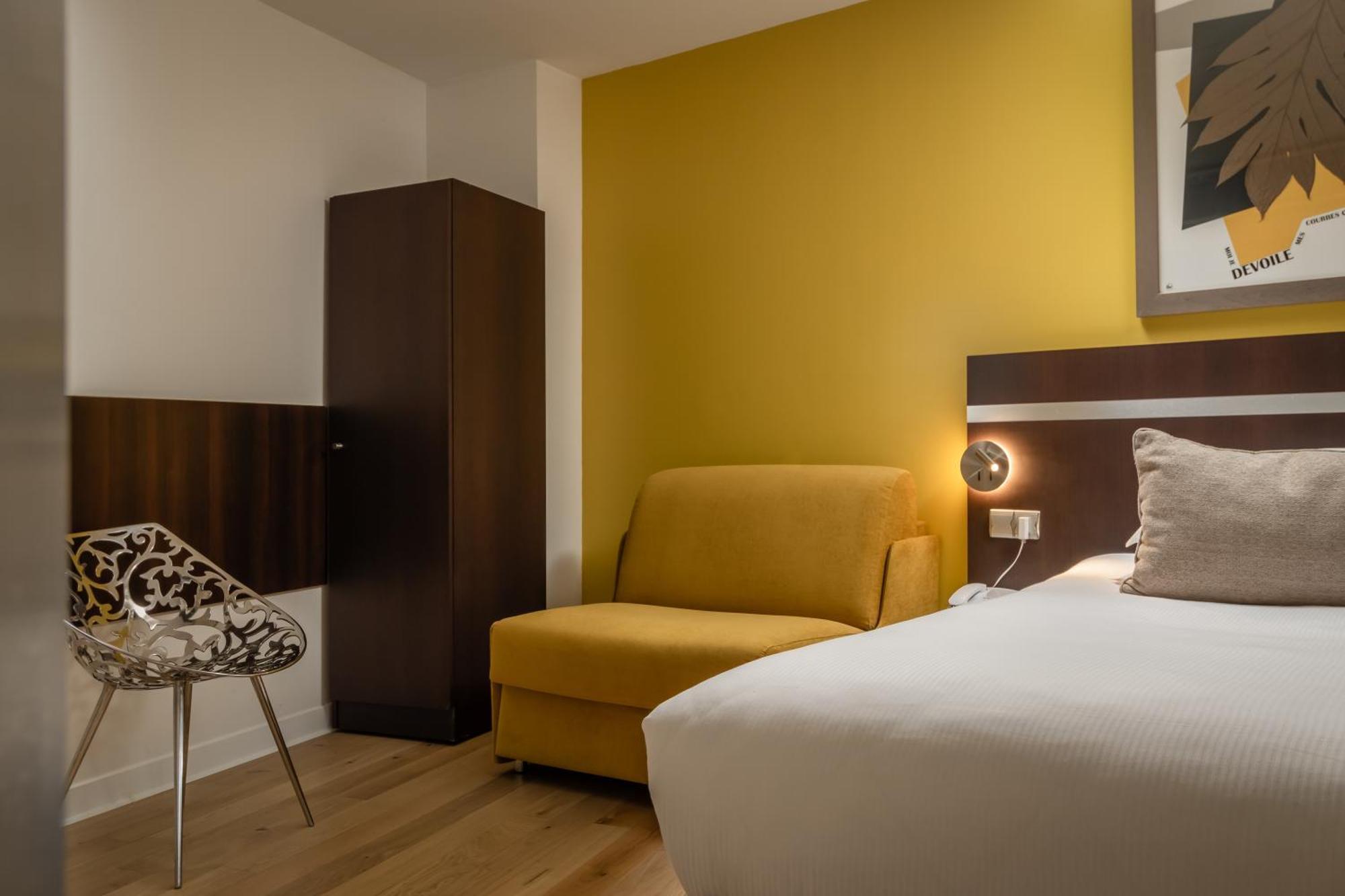 Hotel Arc De Triomphe Paris