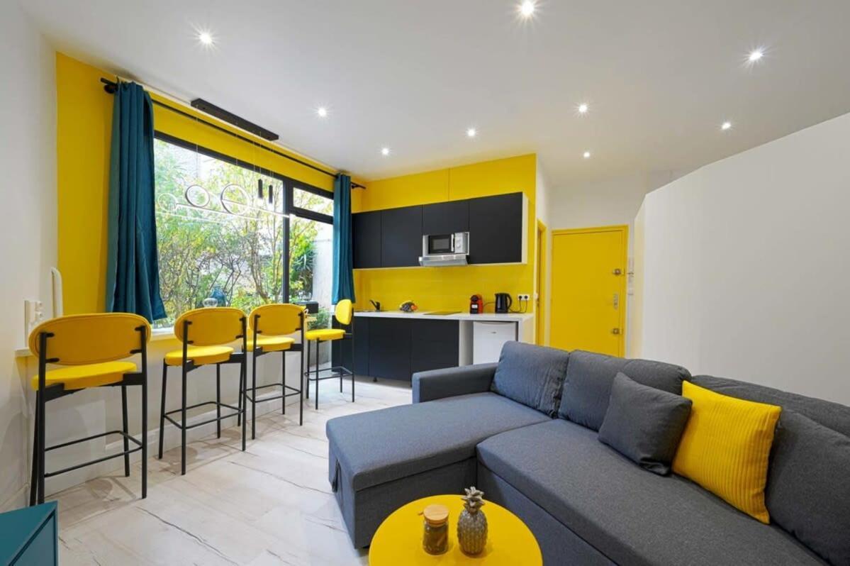 Agreable 2 Piece Au Coeur De 17 Arrondissement Appartement