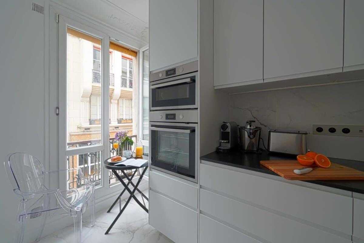 Appartement Large Luxury Flat Next To Champs Elysee Paris