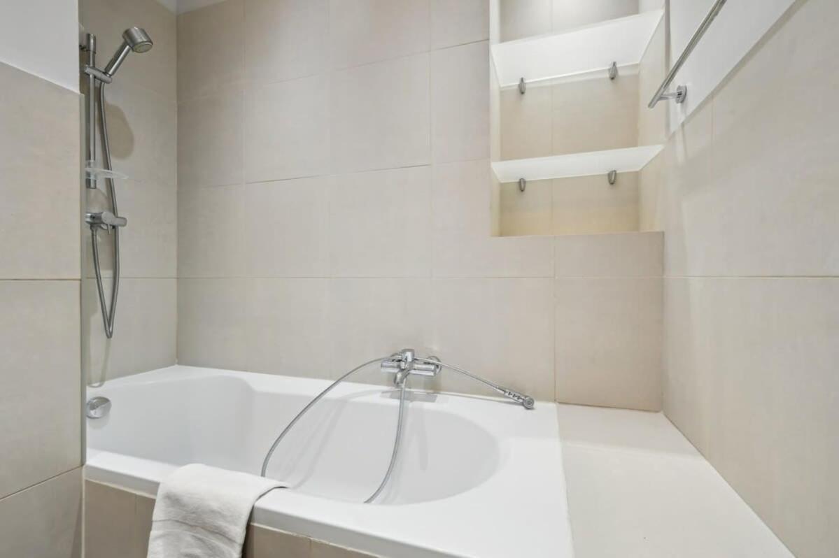 Appartement 1br Champs-elysees - Cityapartmentstay Paris