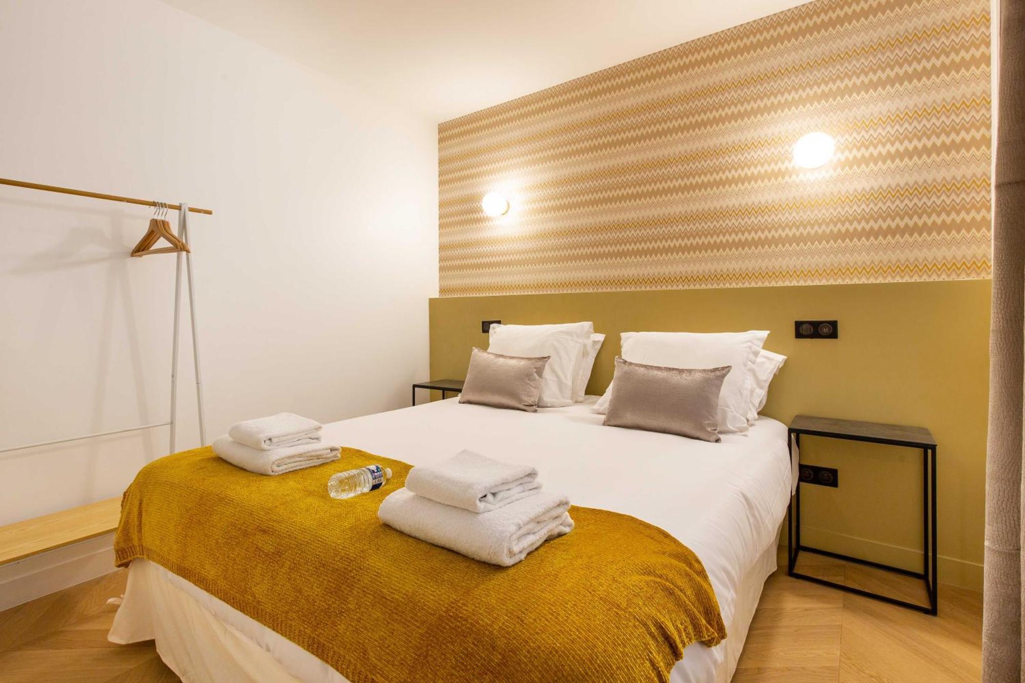 Appartement Chic In The Prestigious Saint Honore *