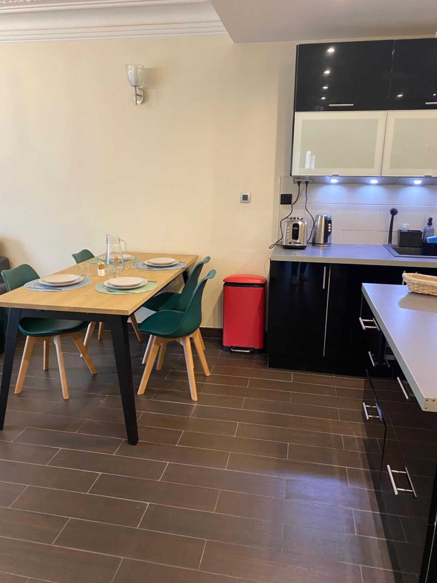 Apartment Familiale De 75m2 En Plein Coeur De Paris