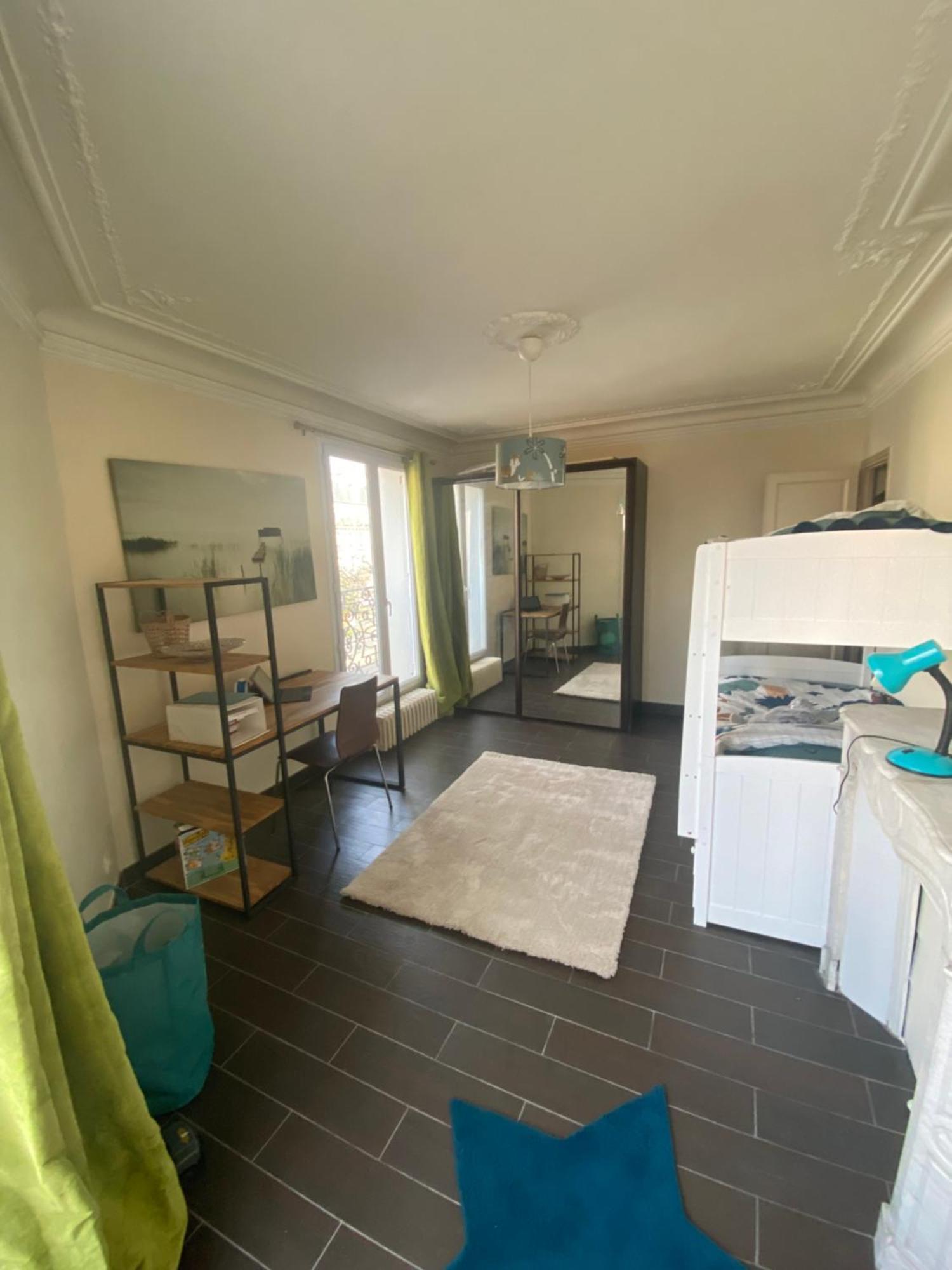 Familiale De 75m2 En Plein Coeur De Apartment Paris