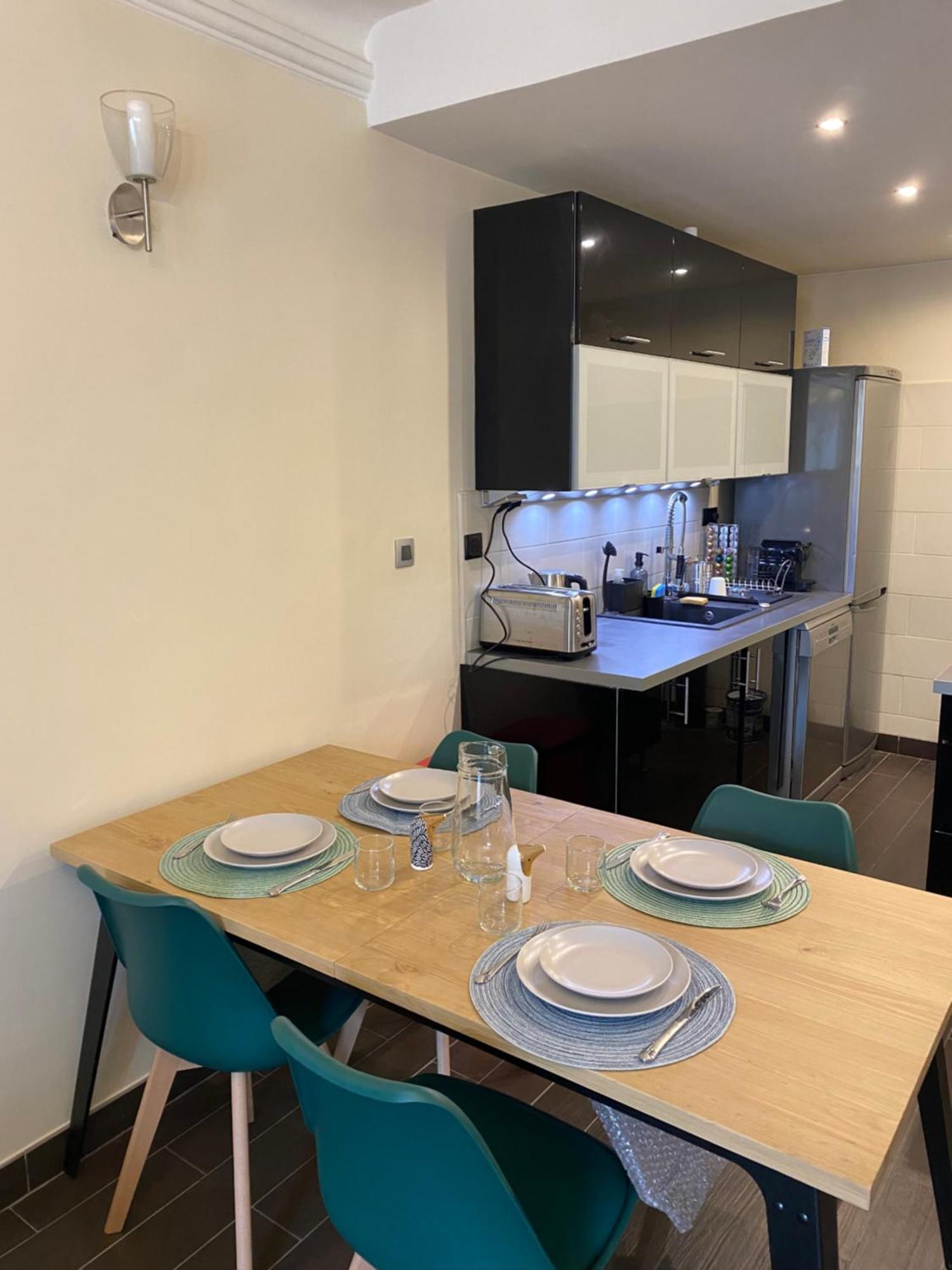 Familiale De 75m2 En Plein Coeur De Apartment