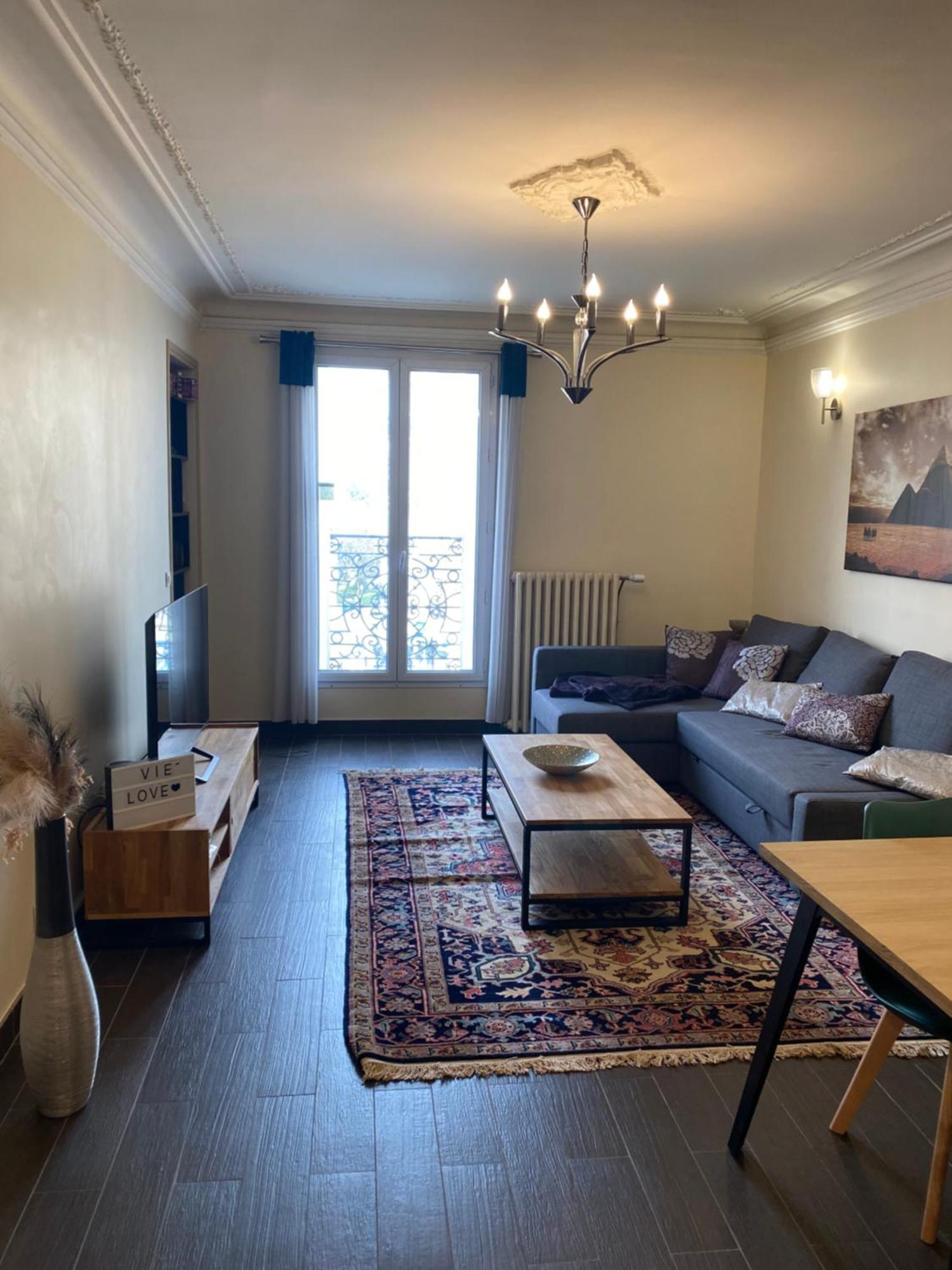 Familiale De 75m2 En Plein Coeur De Paris