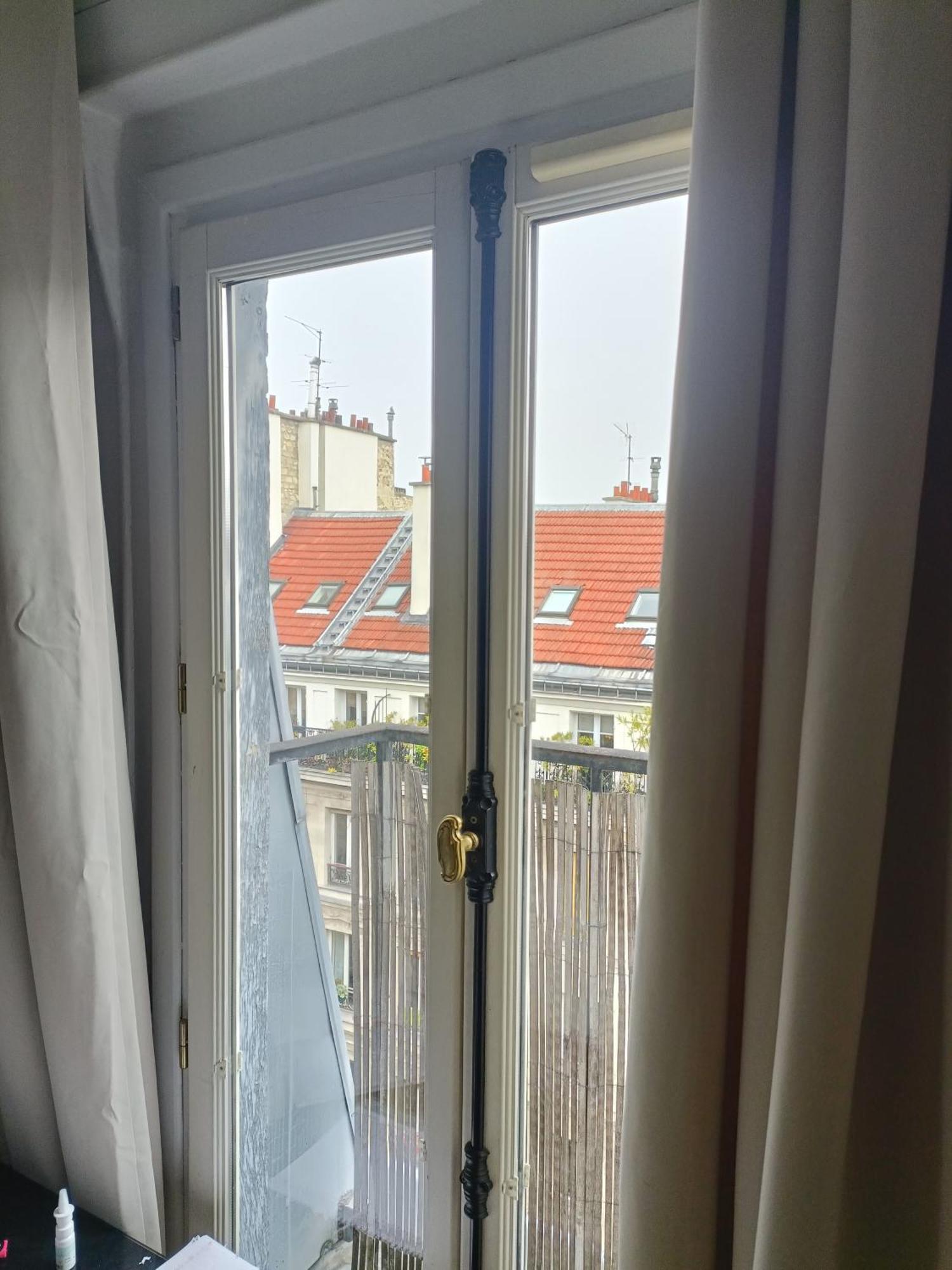 Sunny In Batignolles Apartment *