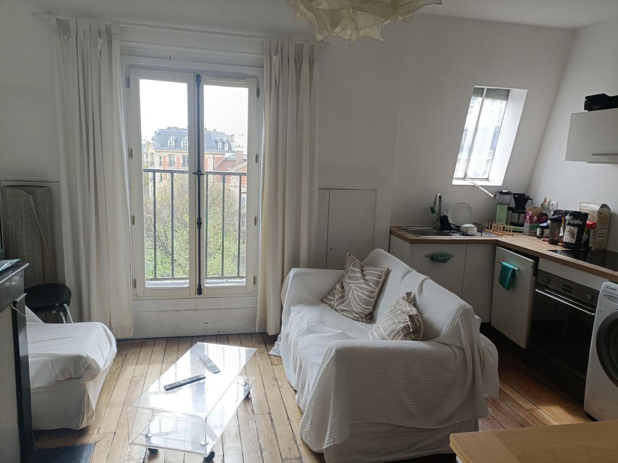 Apartment Sunny In Batignolles