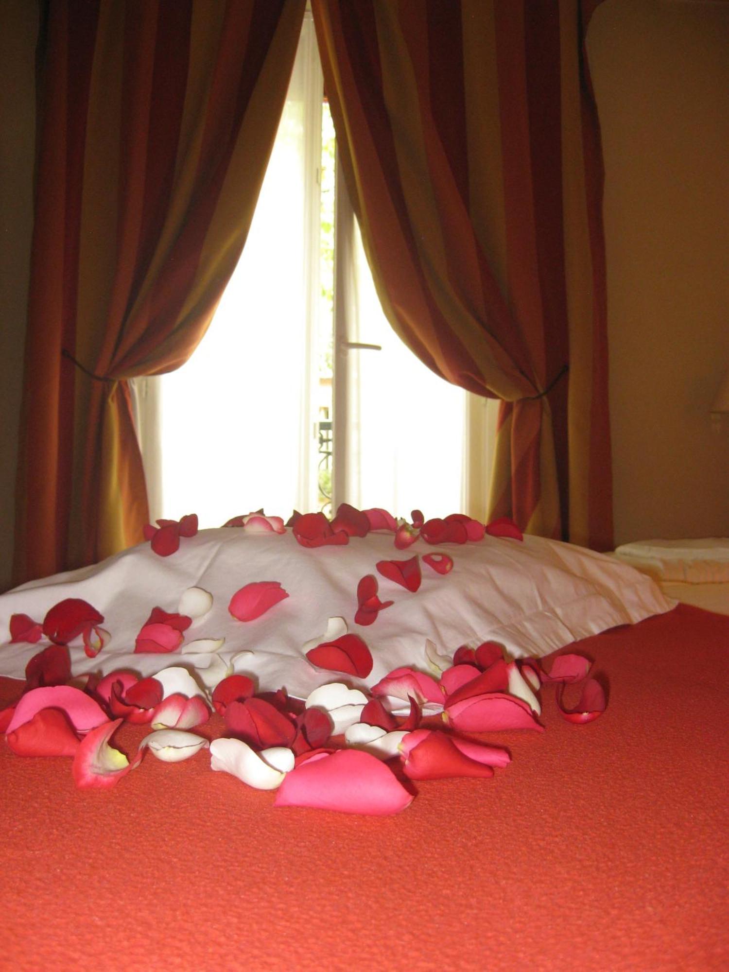 Hotel Eden Montmartre 3*