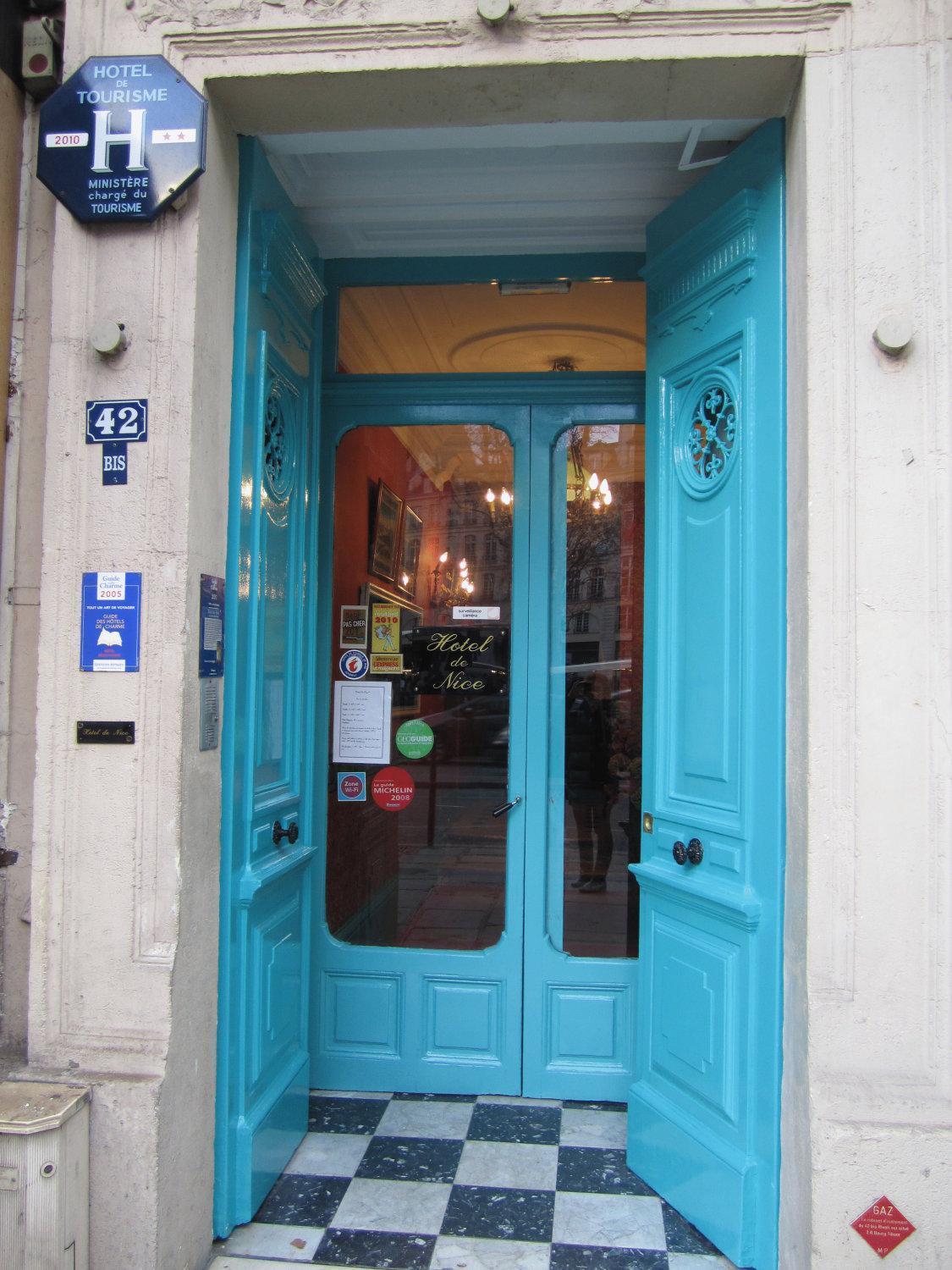 Hotel De 3*