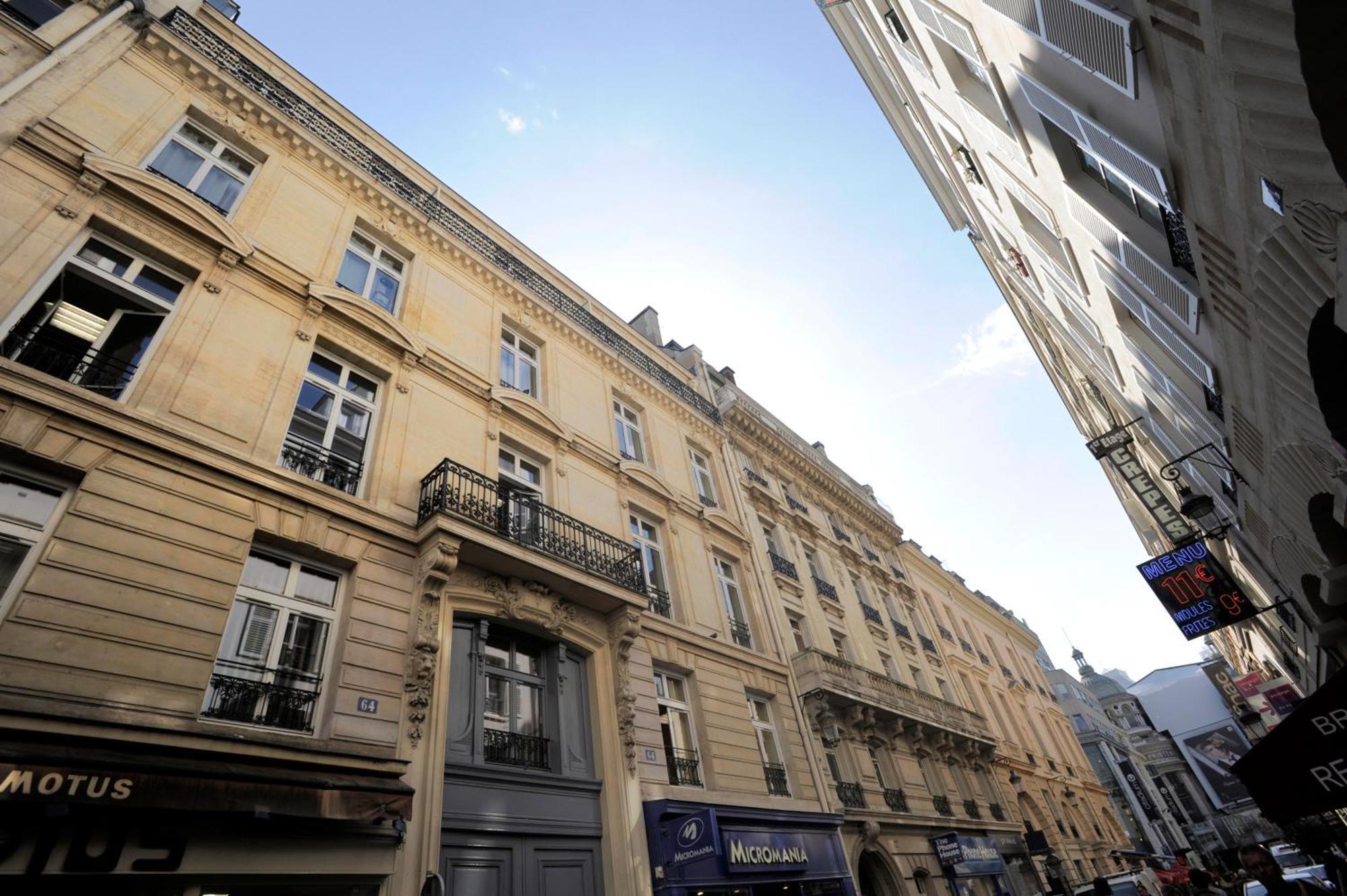 Appartement Caumartin 64 *