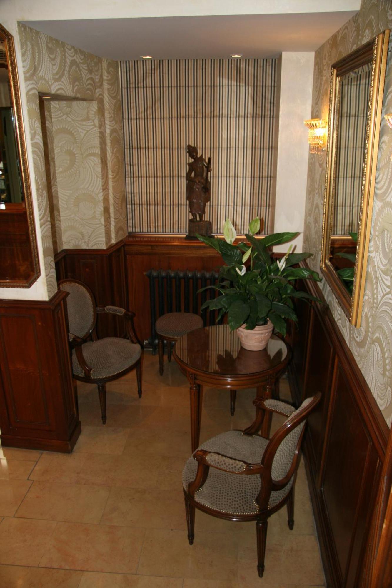Hotel Bellevue Saint-lazare 2*