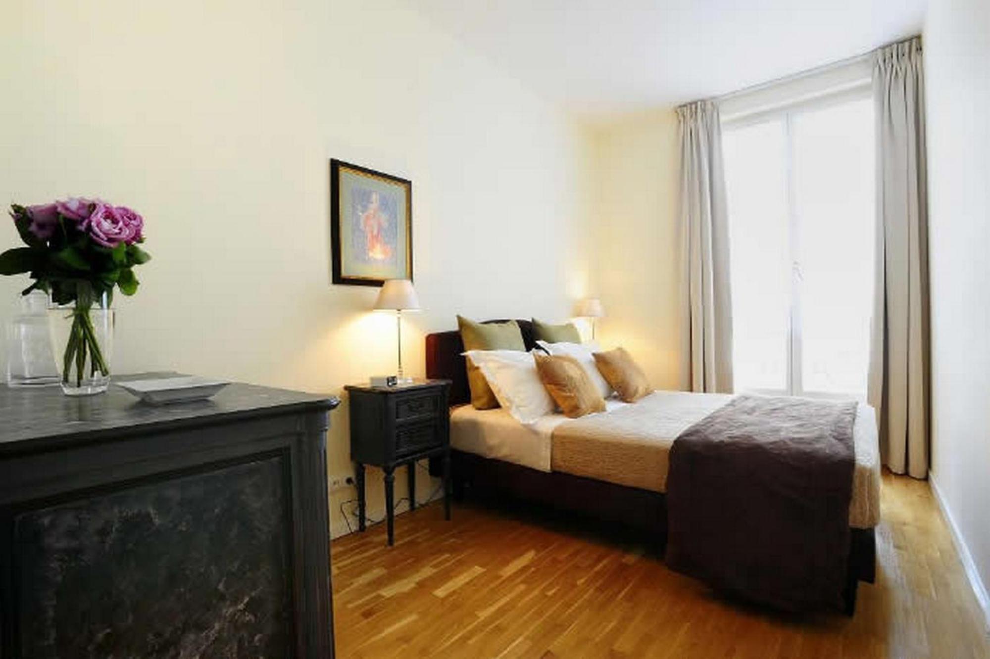 Appartement Caumartin 64 *