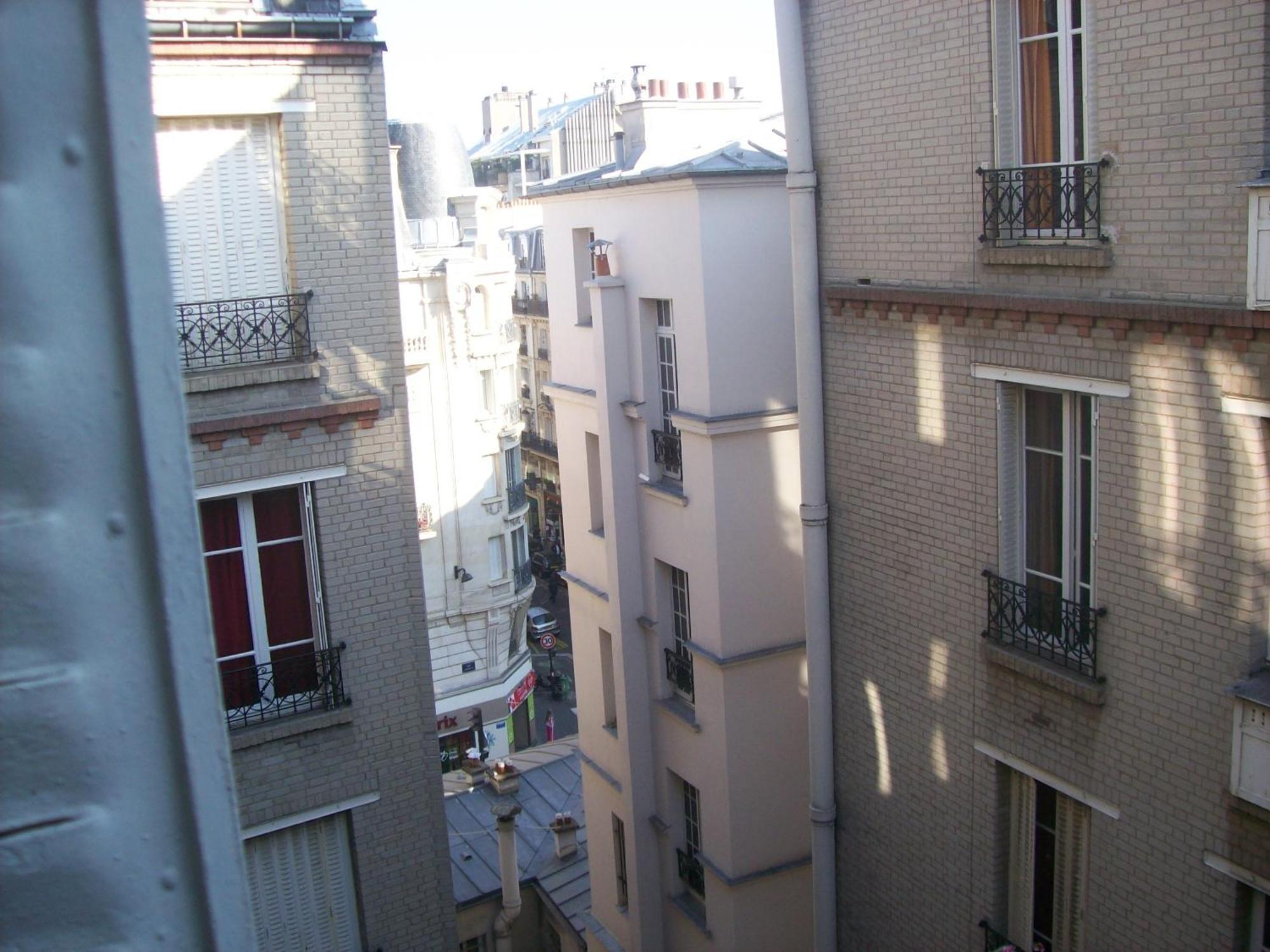 Couette-café Toit Pour Vous D'hôtes Paris