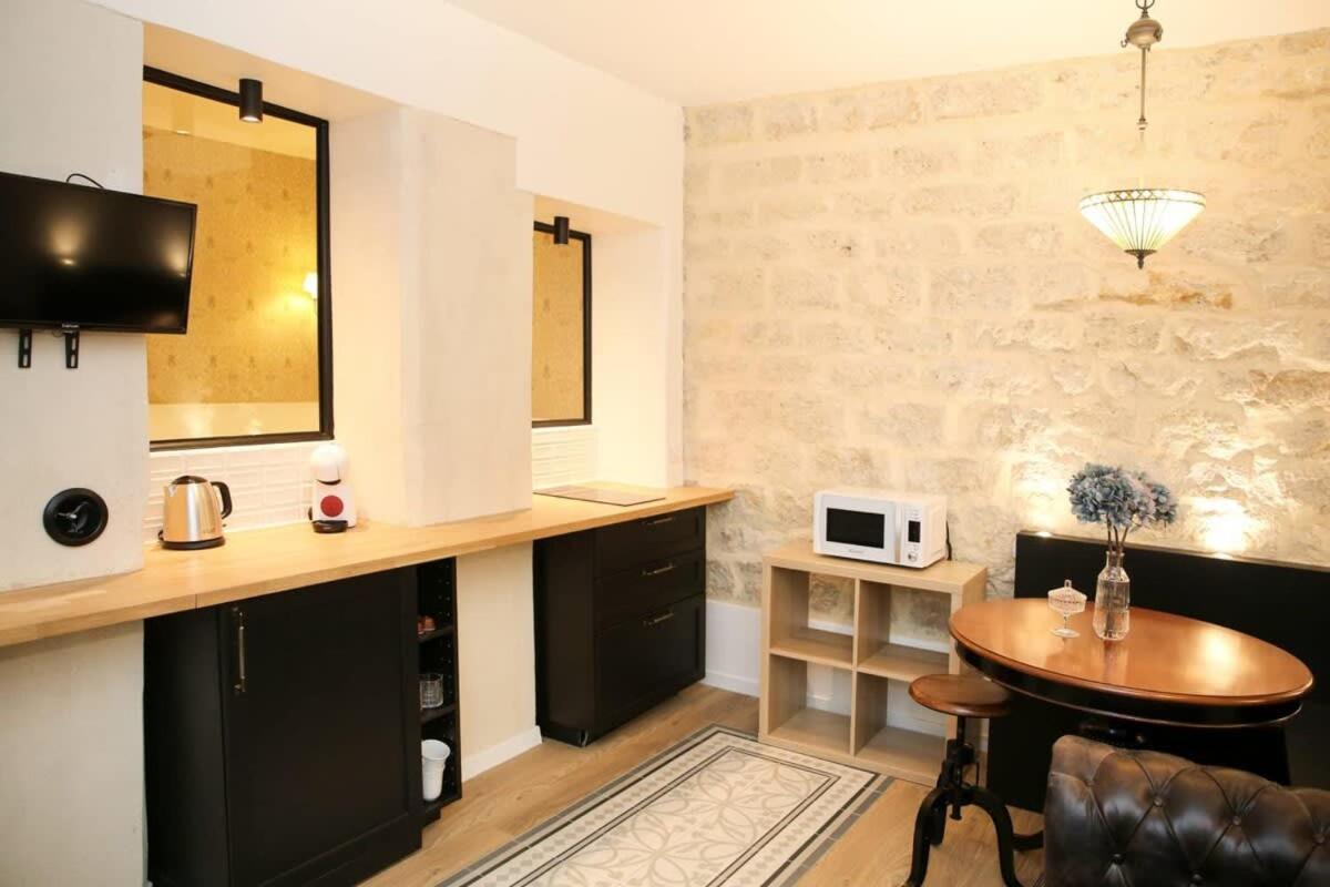 Appartement Drouot - 3 Pièces Luxueux Au Coeur De - 4p - 02 *