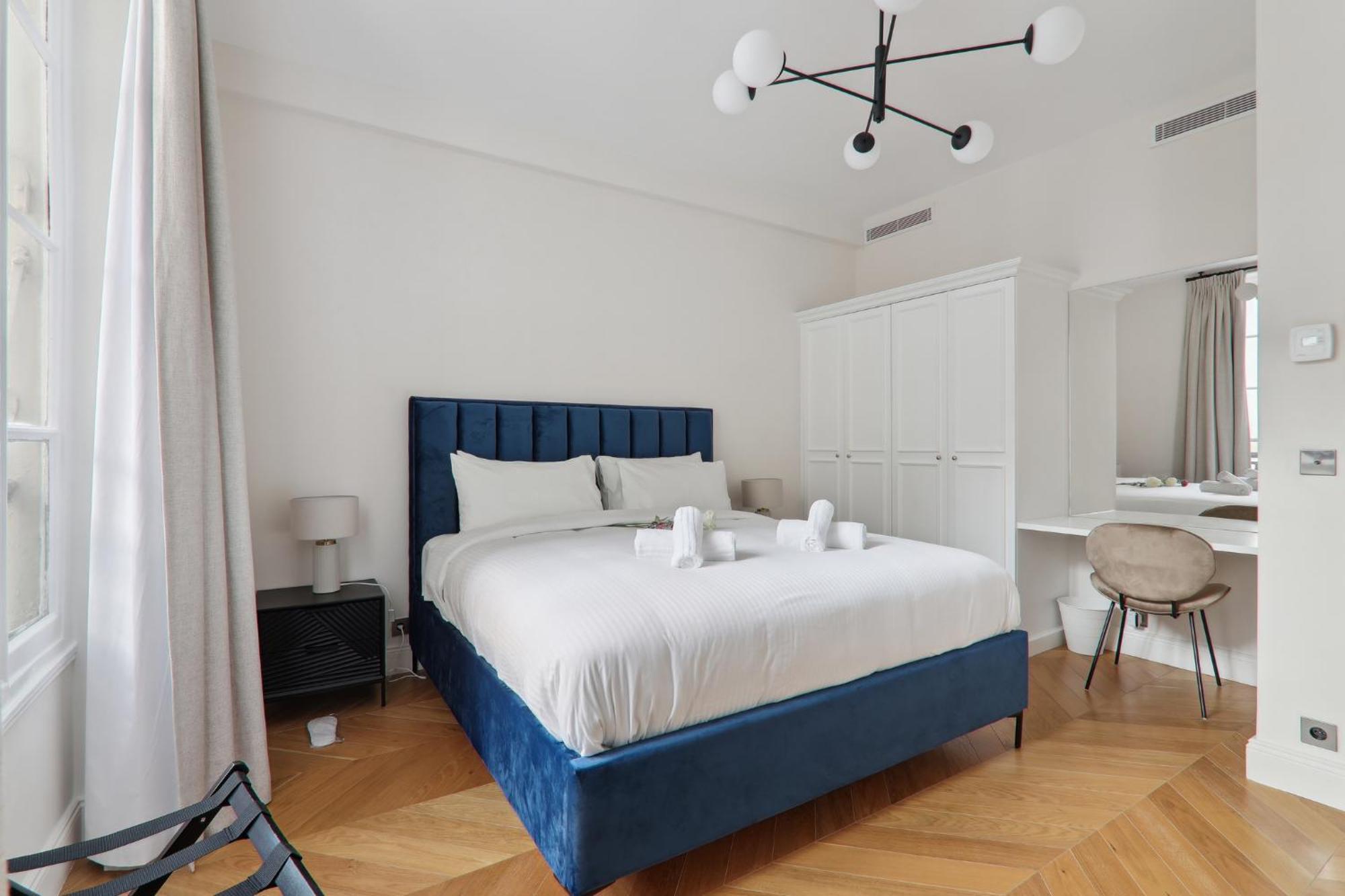 Apartment Kaza Bella - 8 Luxurious Close To Arc De Triomphe Paris