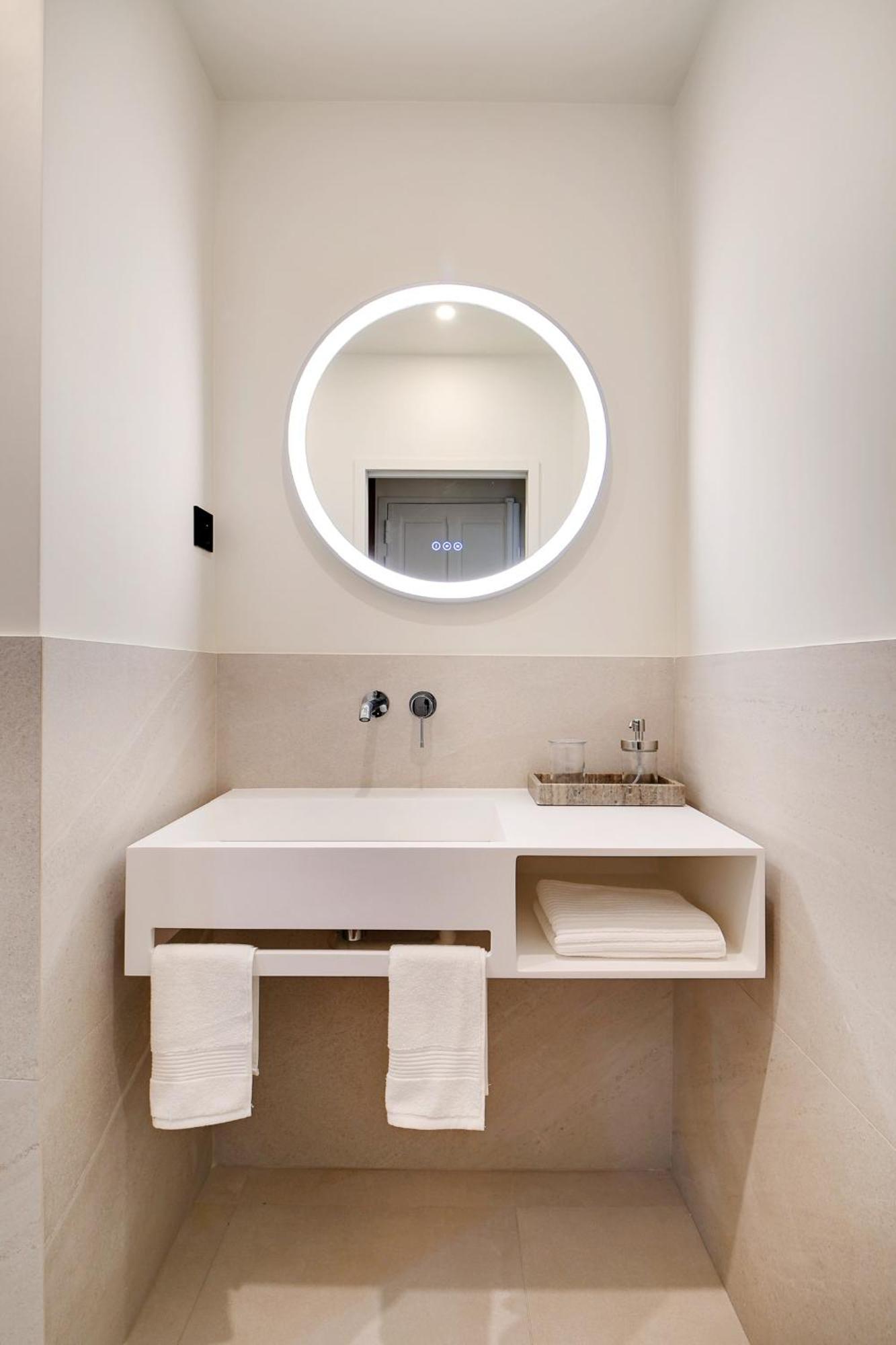 Appartement Luxury Flat By Les Maisons De Charloc Homes Paris