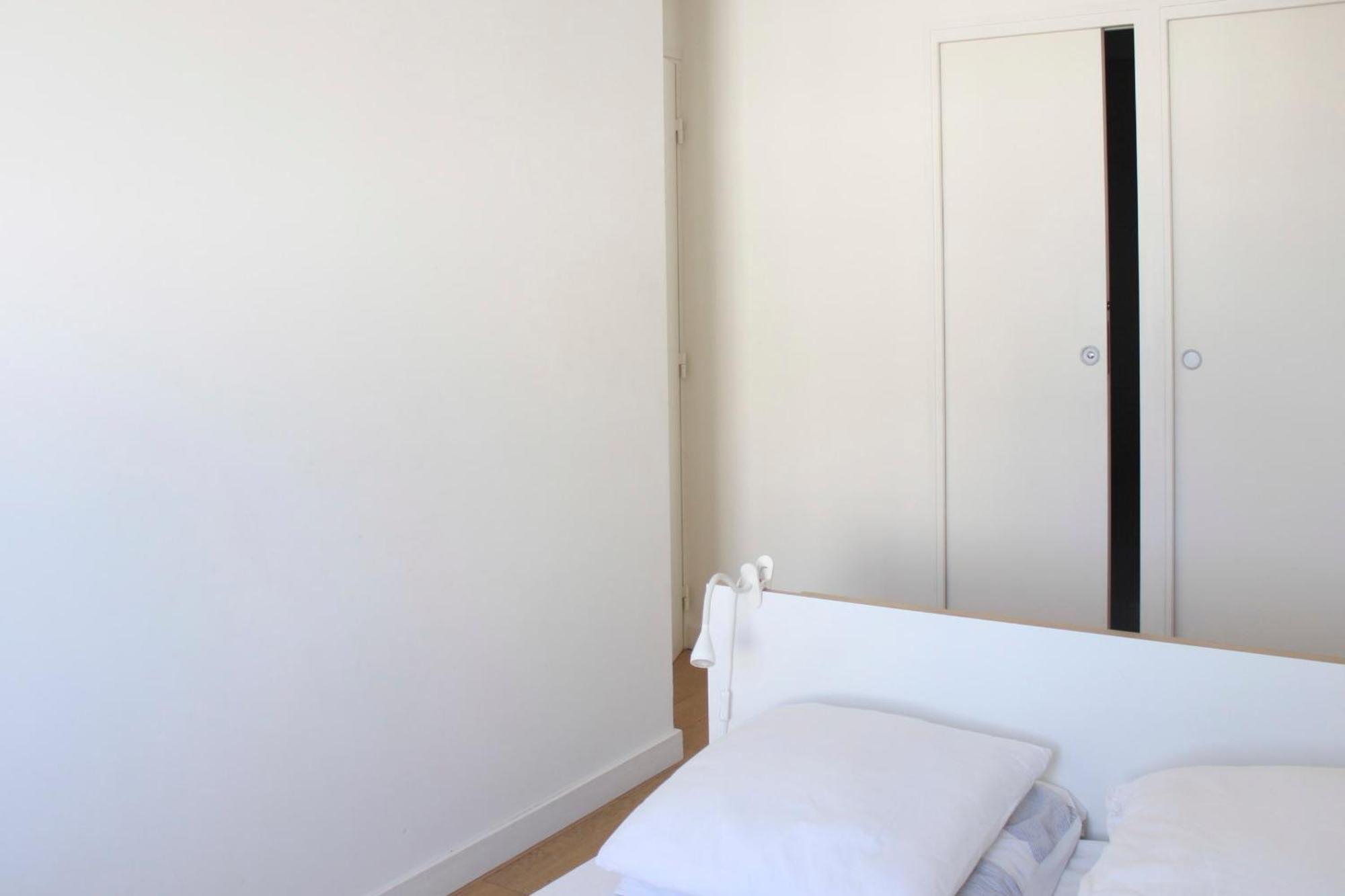 Spacious Cocoon With A Terrace View On The Canal Paris