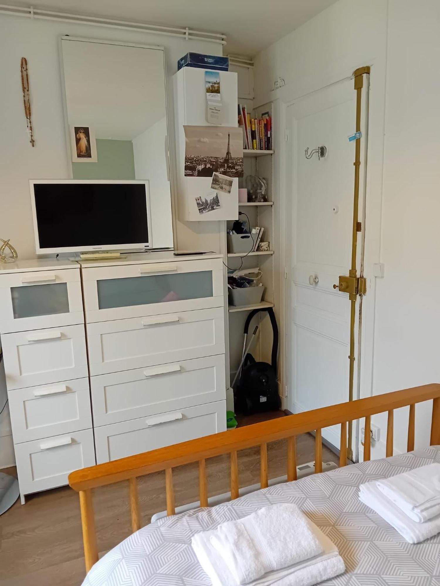 Apartment 10 Paris