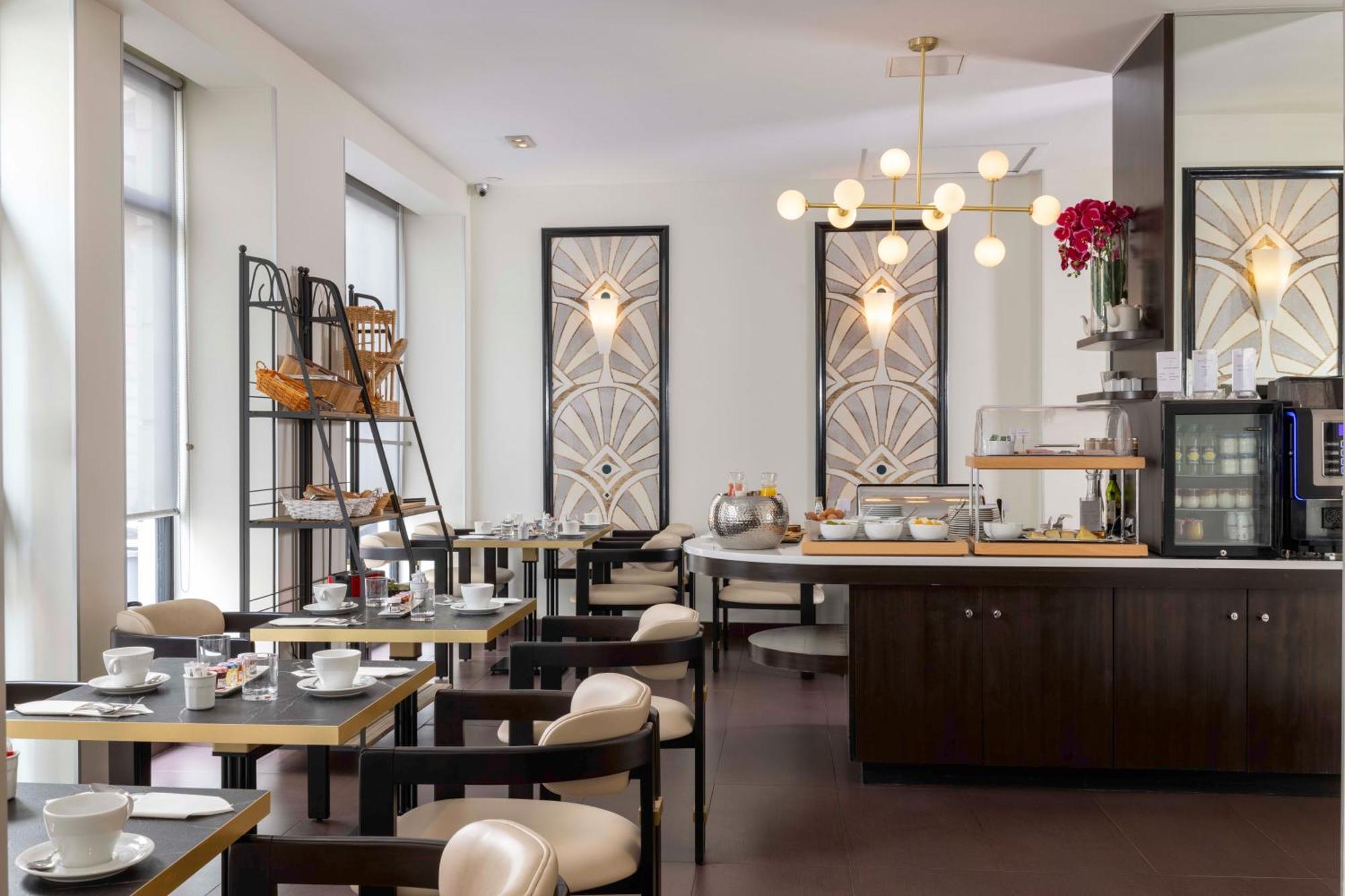 Elysées Bassano Hotel Paris