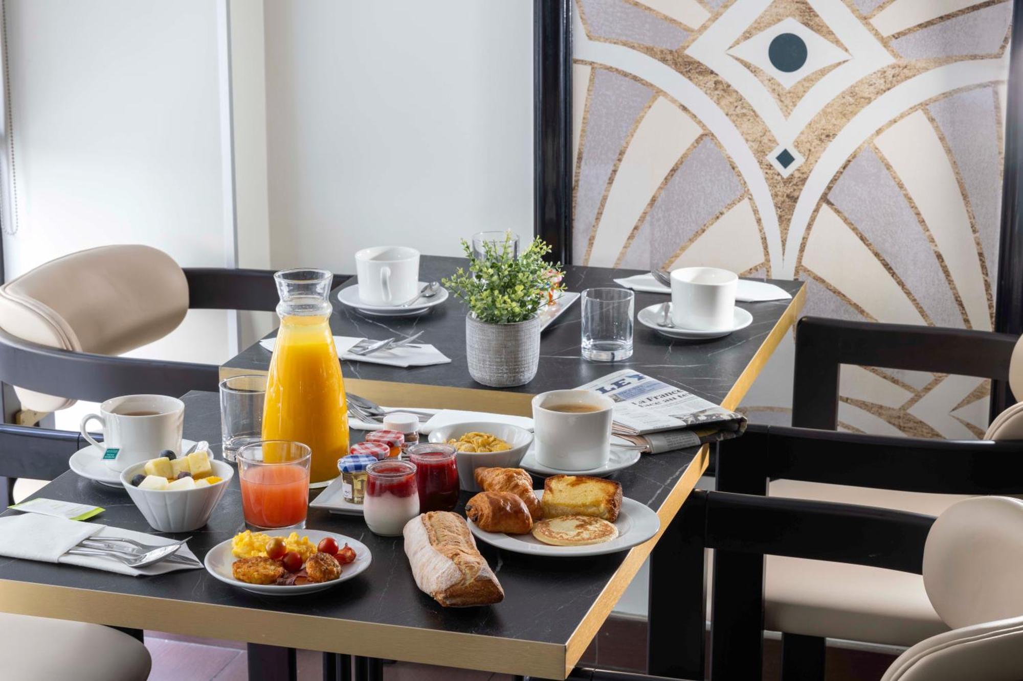 Hotel Elysées Bassano Paris
