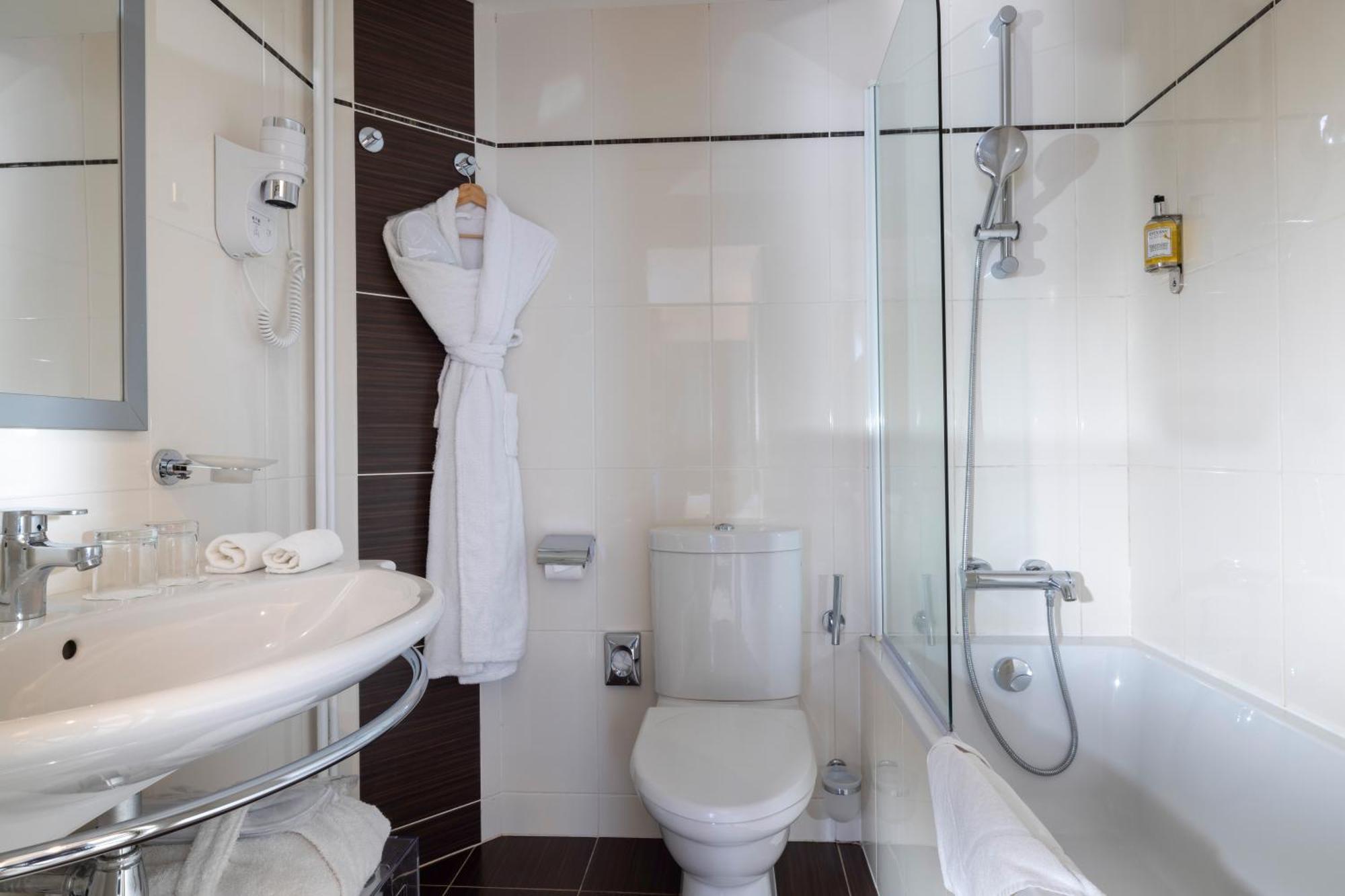 Elysées Bassano 4* Paris