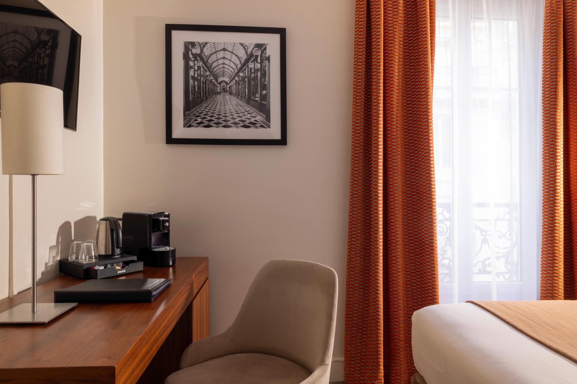 Elysees Bassano Hotel