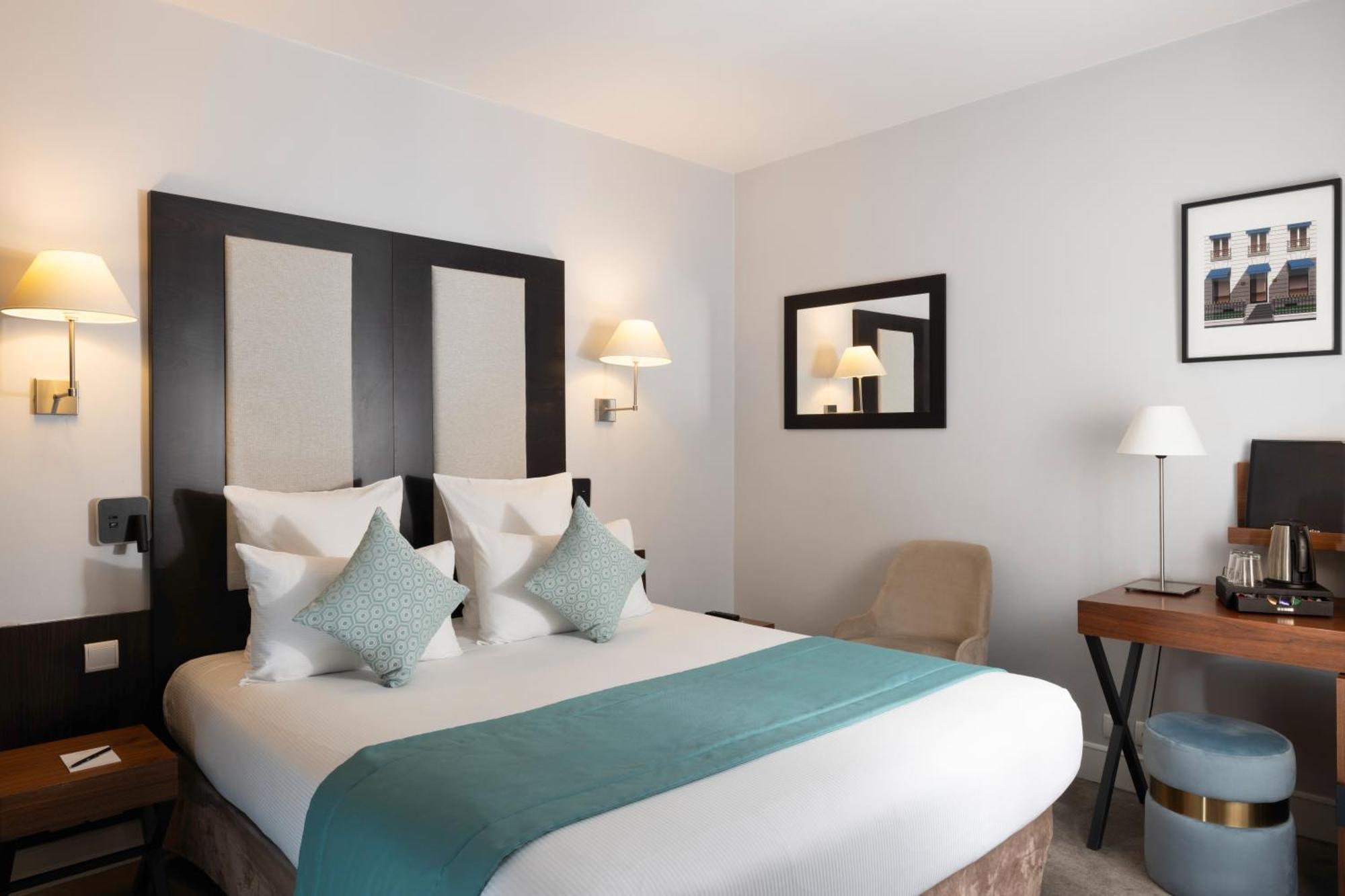 Hotel Elysees Bassano Paris