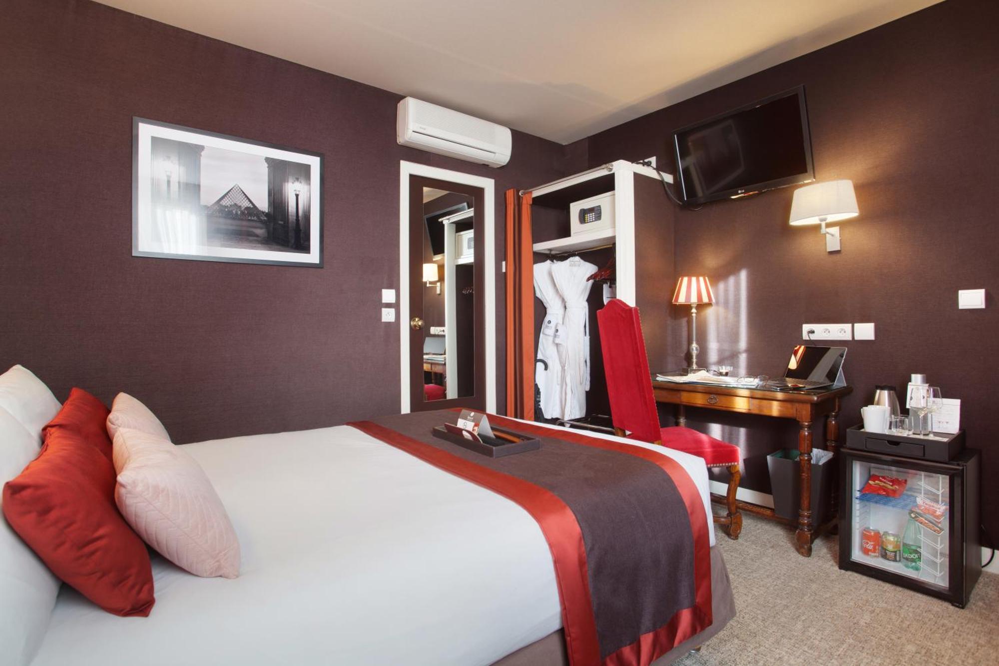 Hotel Trianon Rive Gauche 4*