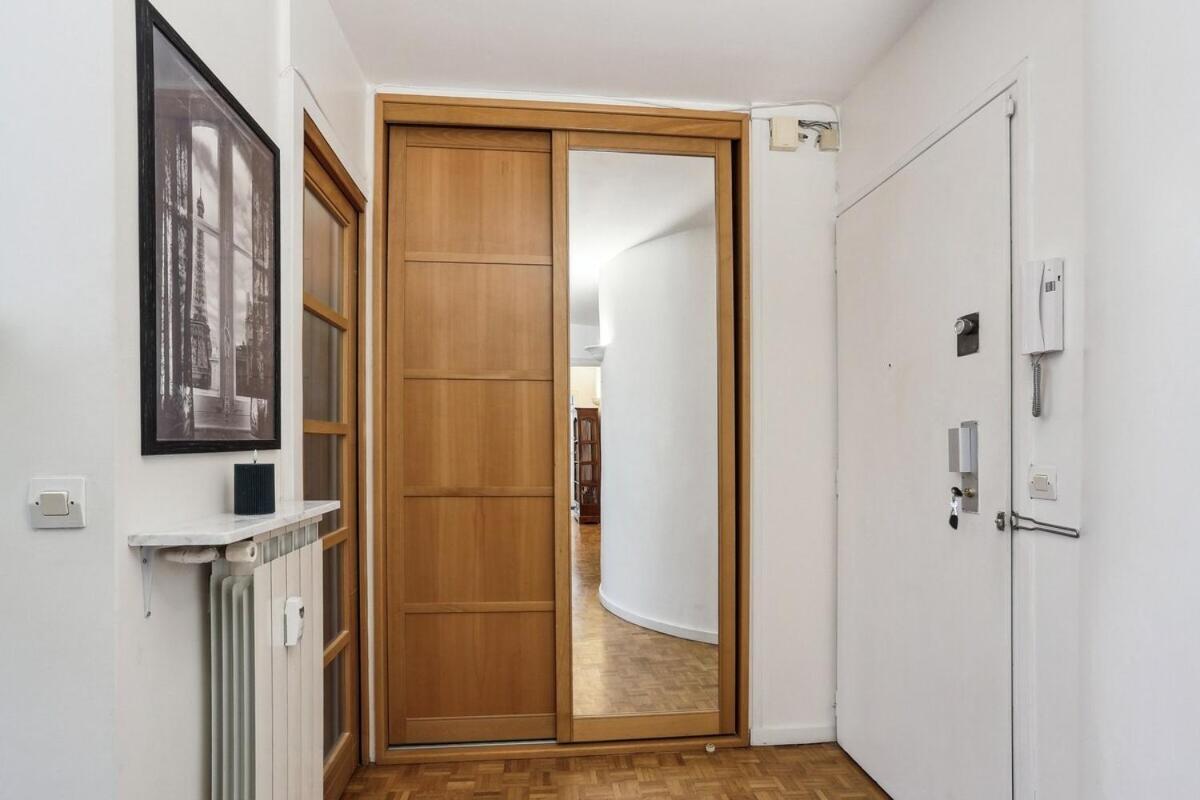 Charming Heart Of 15th Apartment