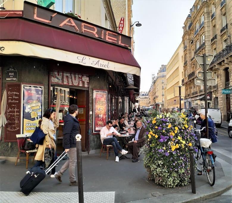 9e, Rue Des Martyrs, Calme & Lumineux Apartment Paris
