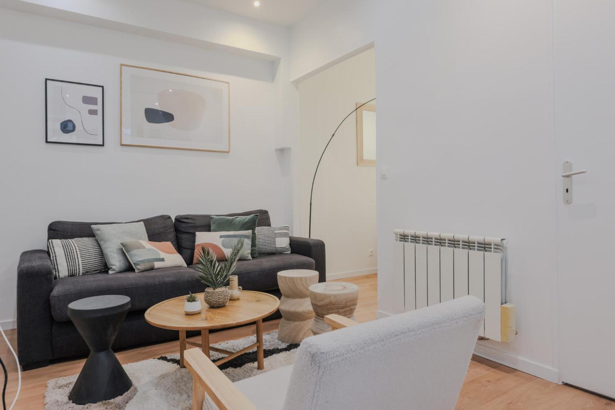 Charming 1bdr - Courcelles Apartment