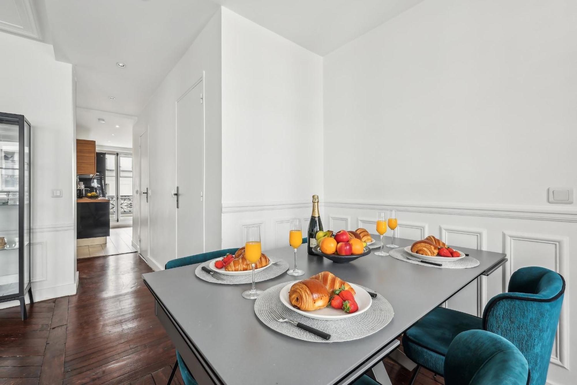 Champs Elysees - 3br - Cityapartmentstay Paris