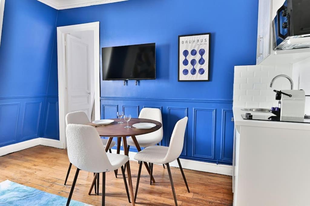 Apartment Paisible Centre De - Bleu Paris