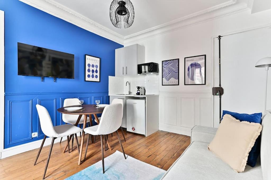 Apartment Paisible Centre De - Bleu Paris