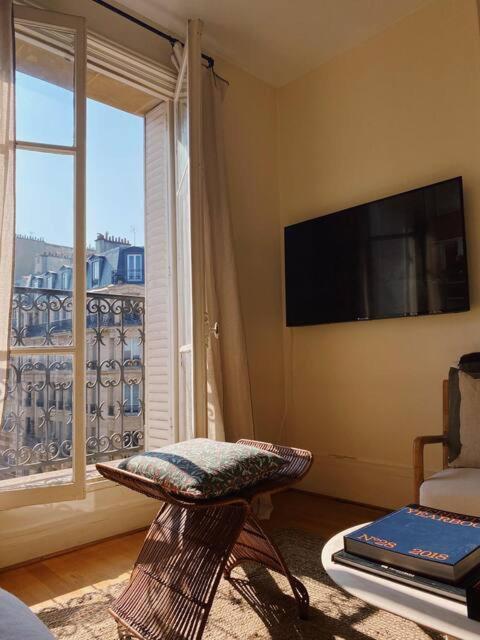 Apartment Parisien Baigne De Soleil