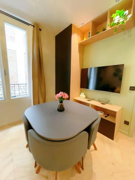 Close To Eiffel Tower Apartment Paris