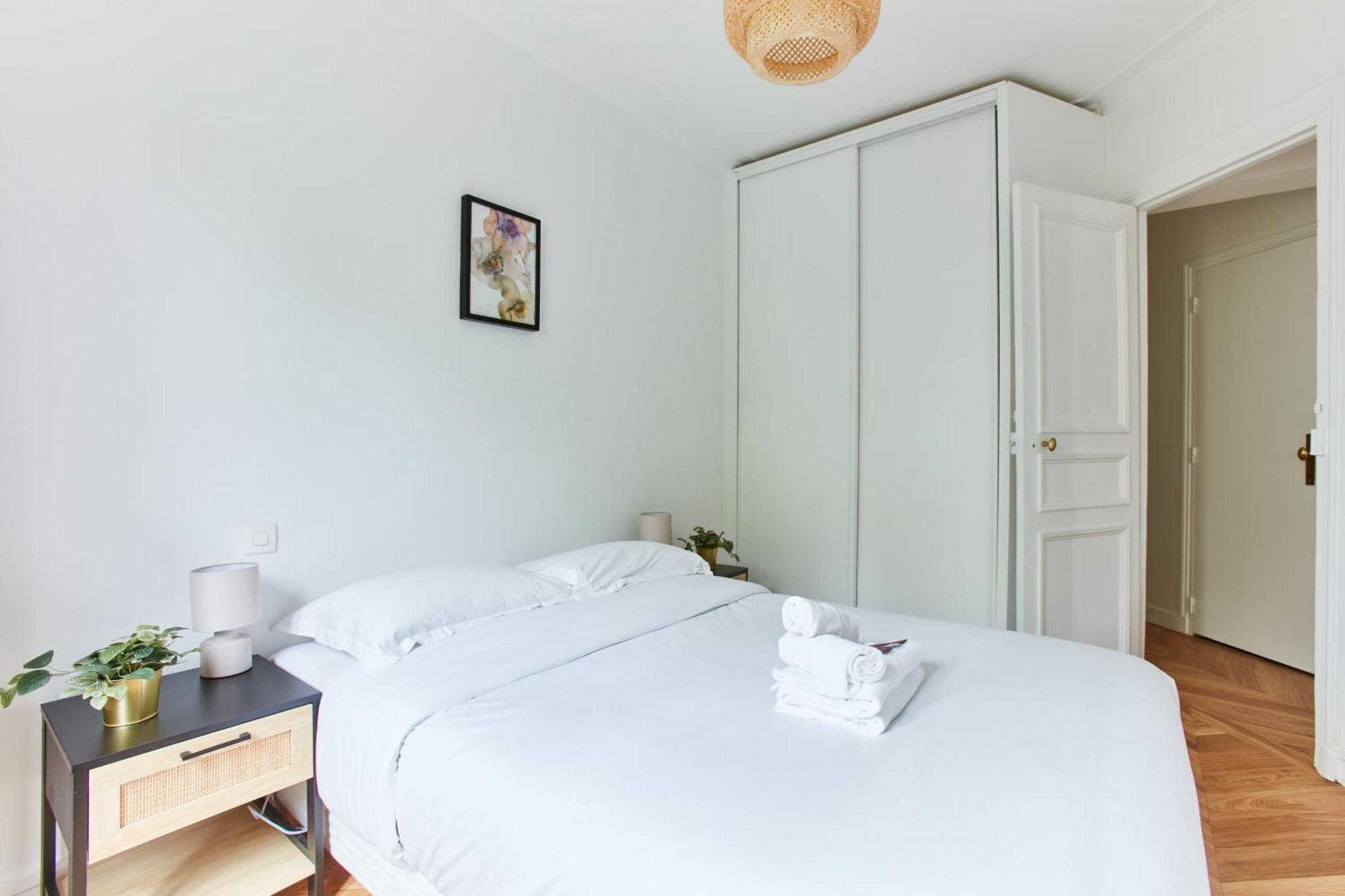 Montmartre Cozy 1br Flat Apartment *