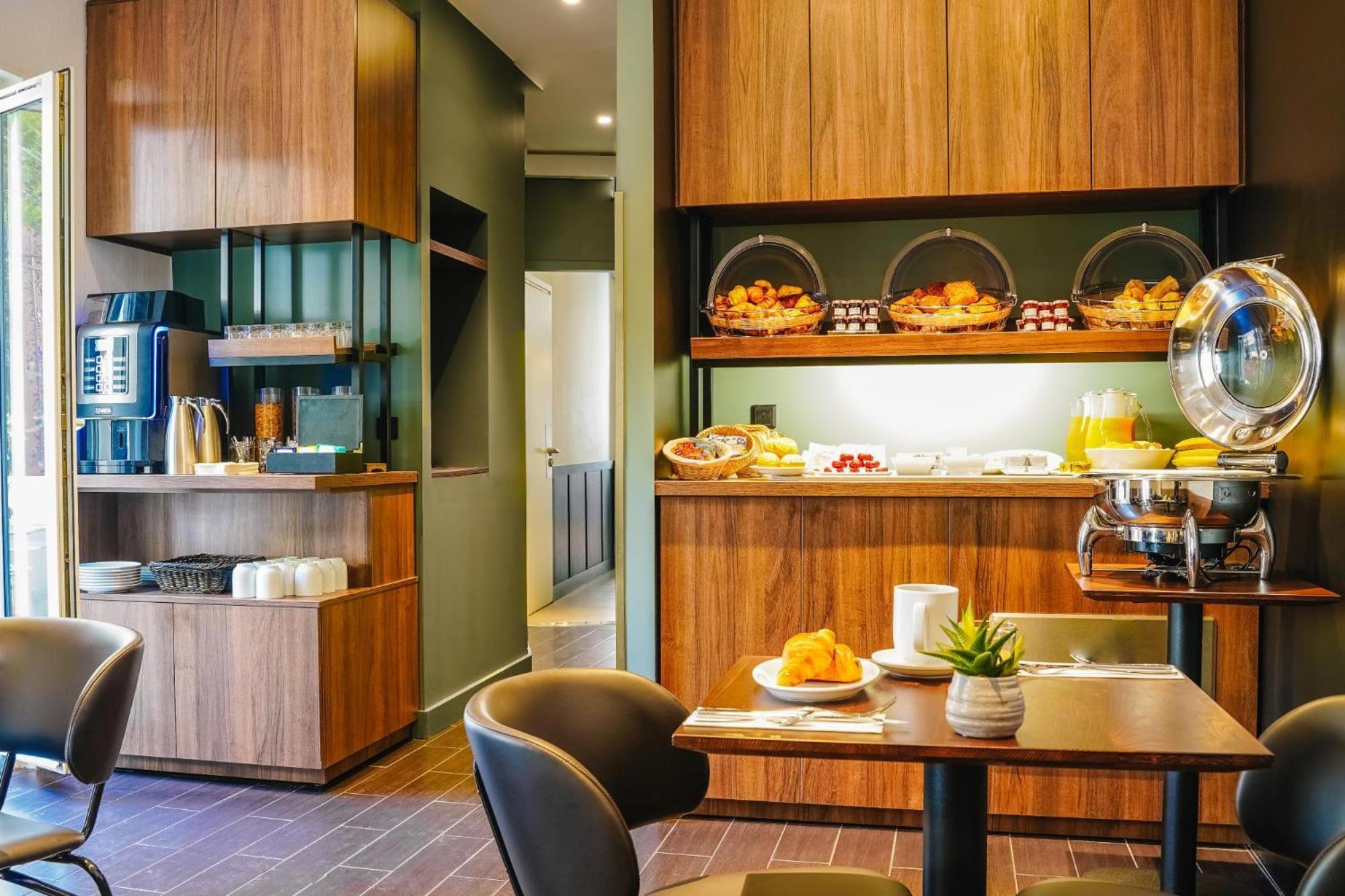 Timhotel Tour Eiffel 3* Paris